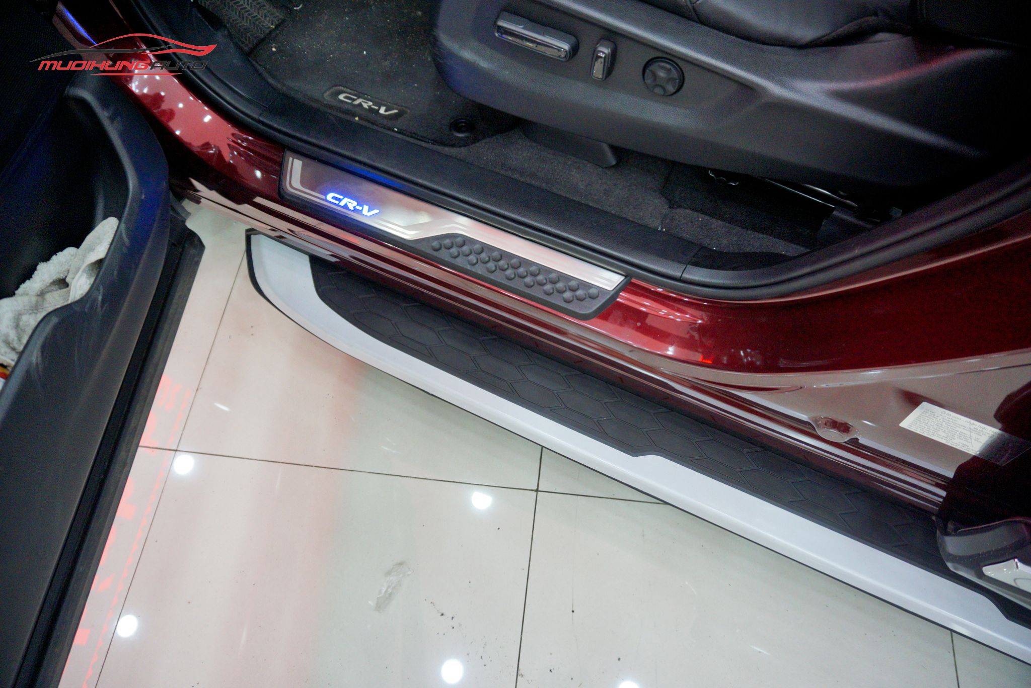 Bậc lên xuống Honda CRV 2019