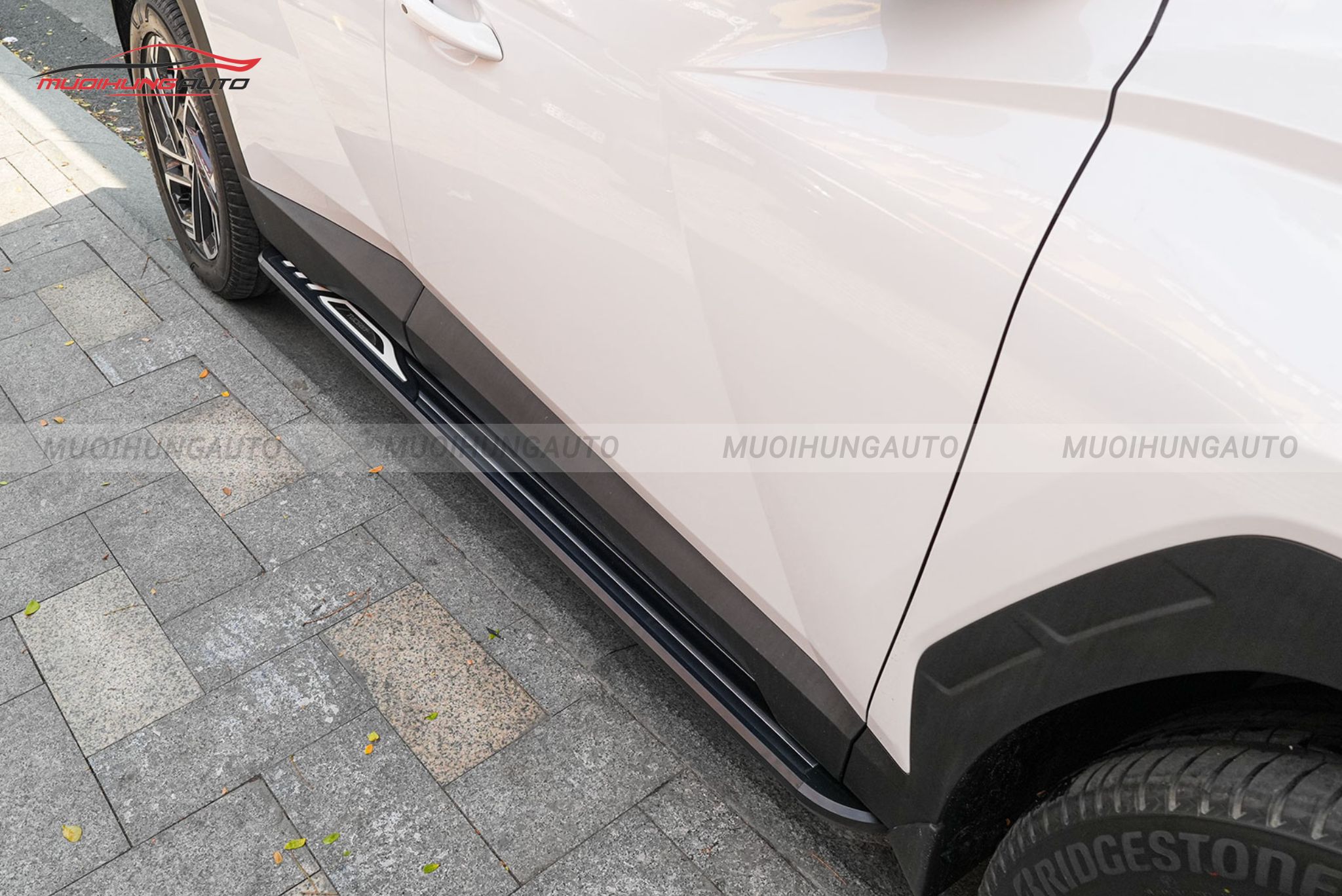 Bậc lên xuống Hyundai Tucson 2024