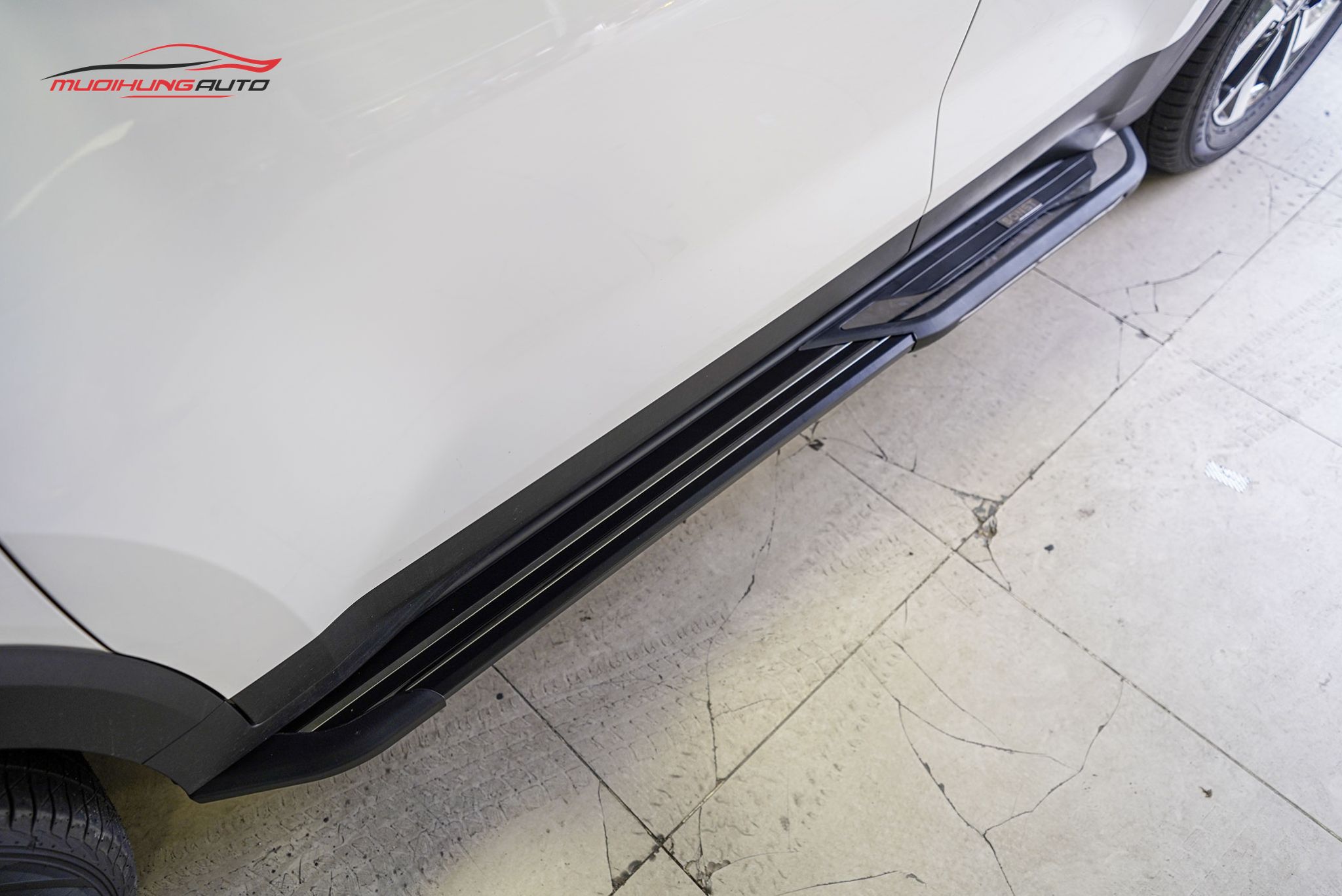 Bậc lên xuống Kia Sonet