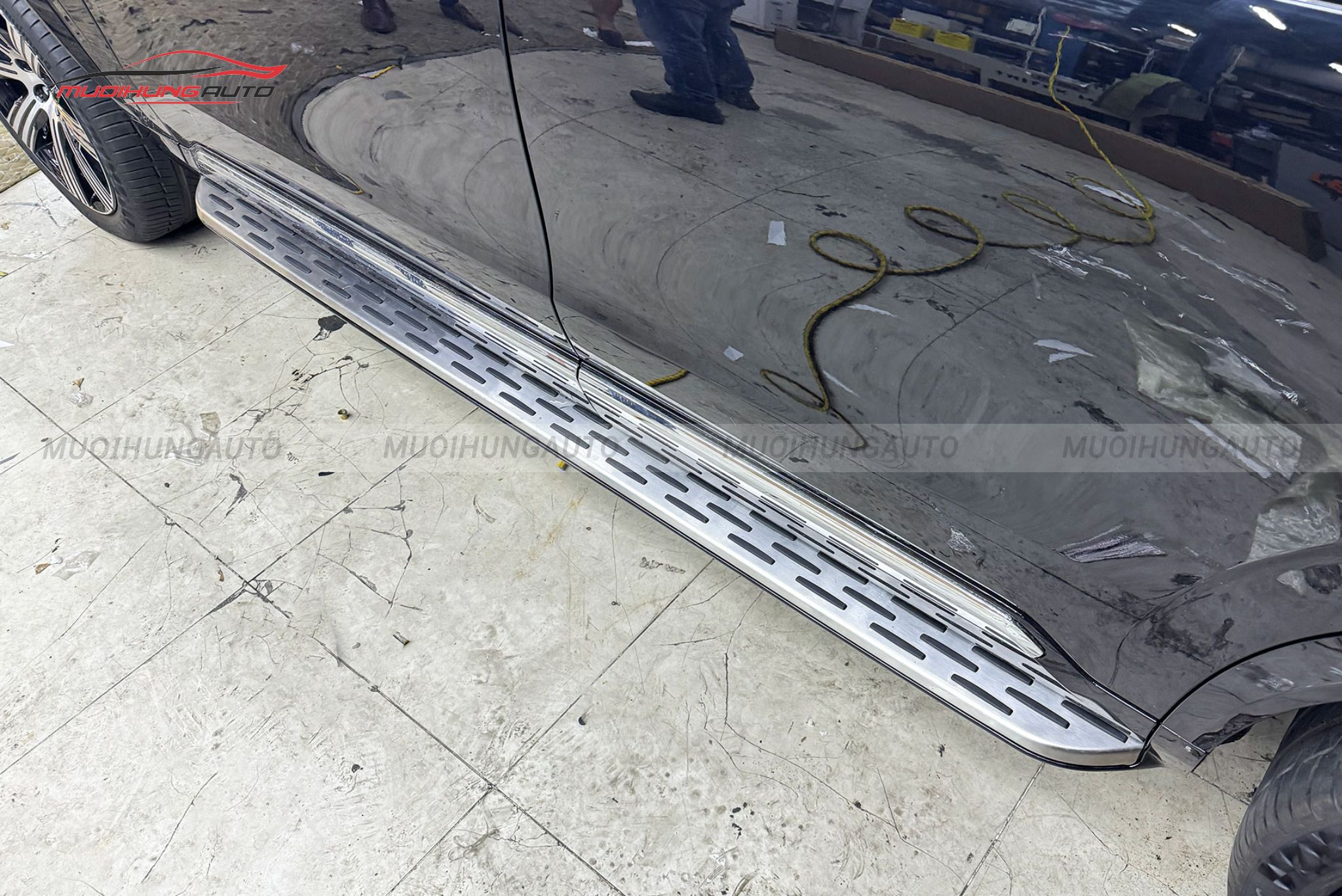 Bậc lên xuống Volvo XC90 2024