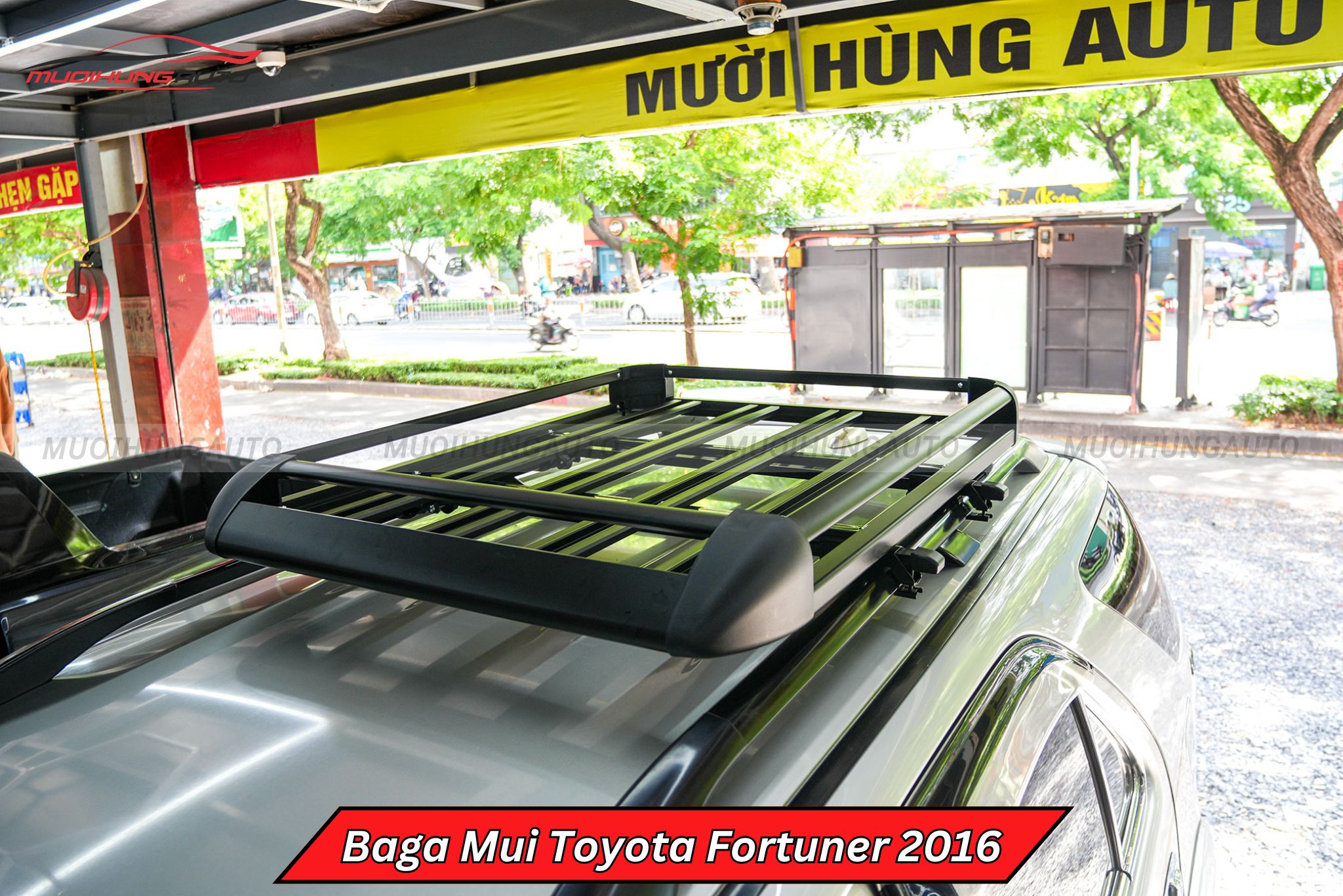 Baga mui vuông Toyota Fortuner 2016