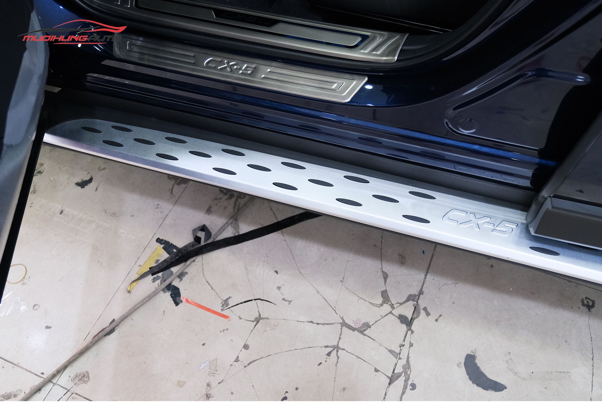 Bệ bước chân xe Mazda CX5 2017