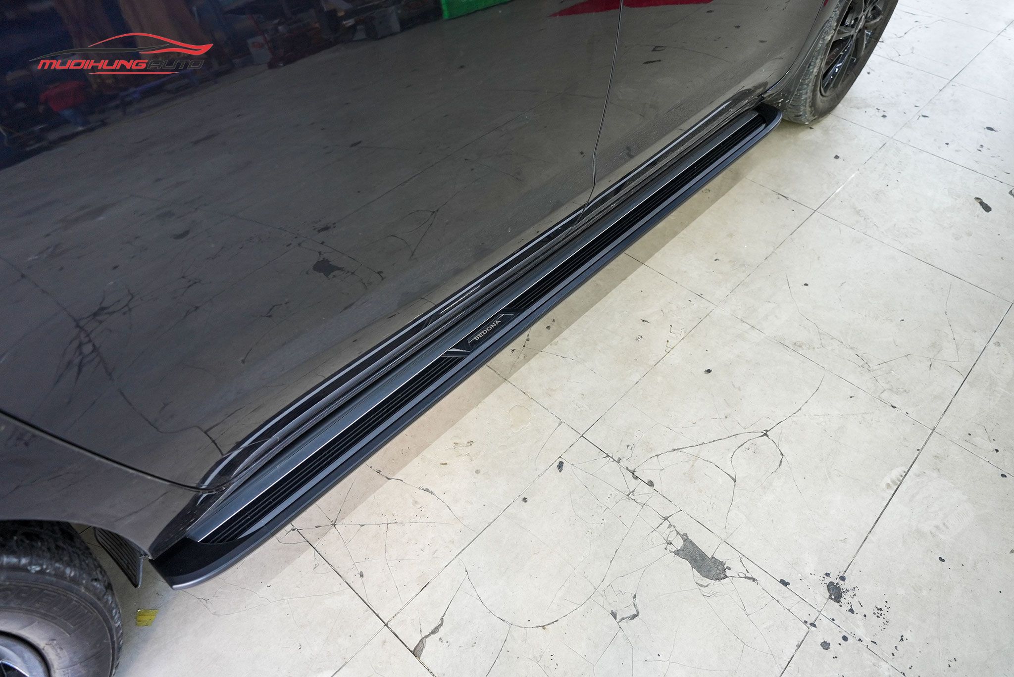 Bệ bước cho xe Kia Sedona