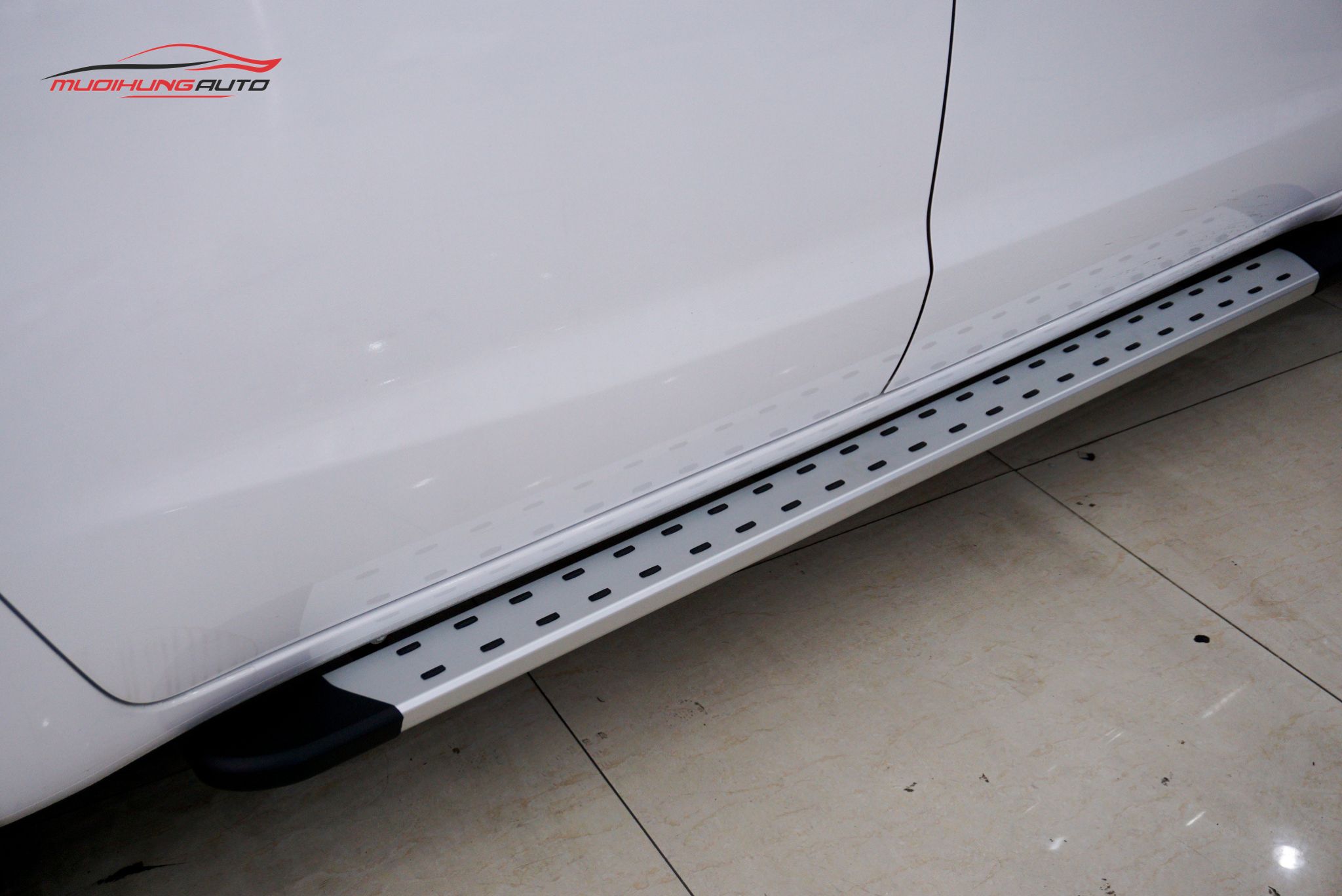 Bệ bước Kia Sedona