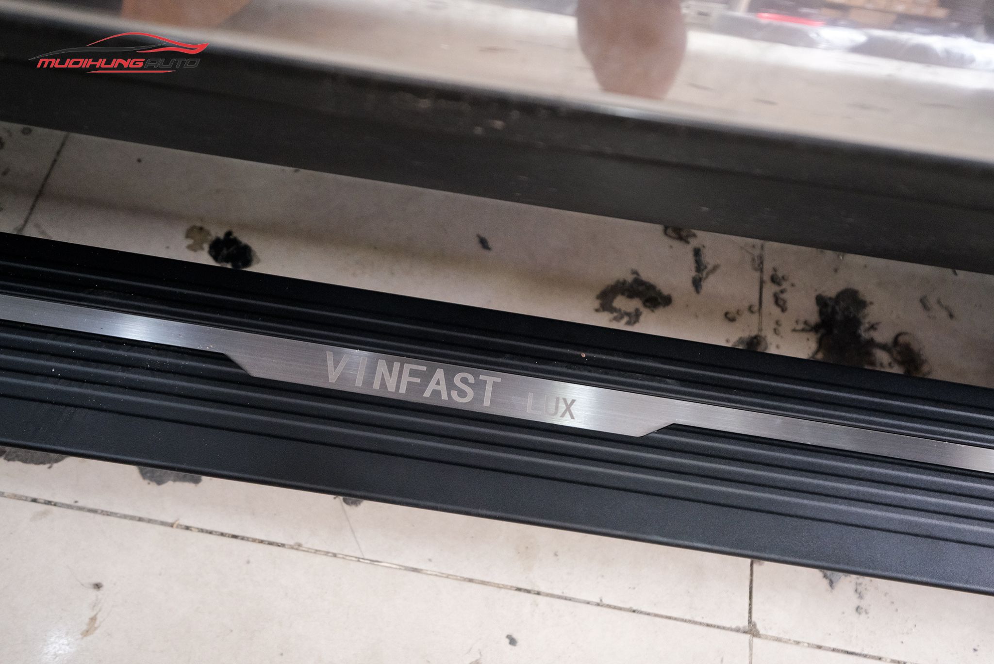 Bệ bước ô tô Vinfast Lux SA