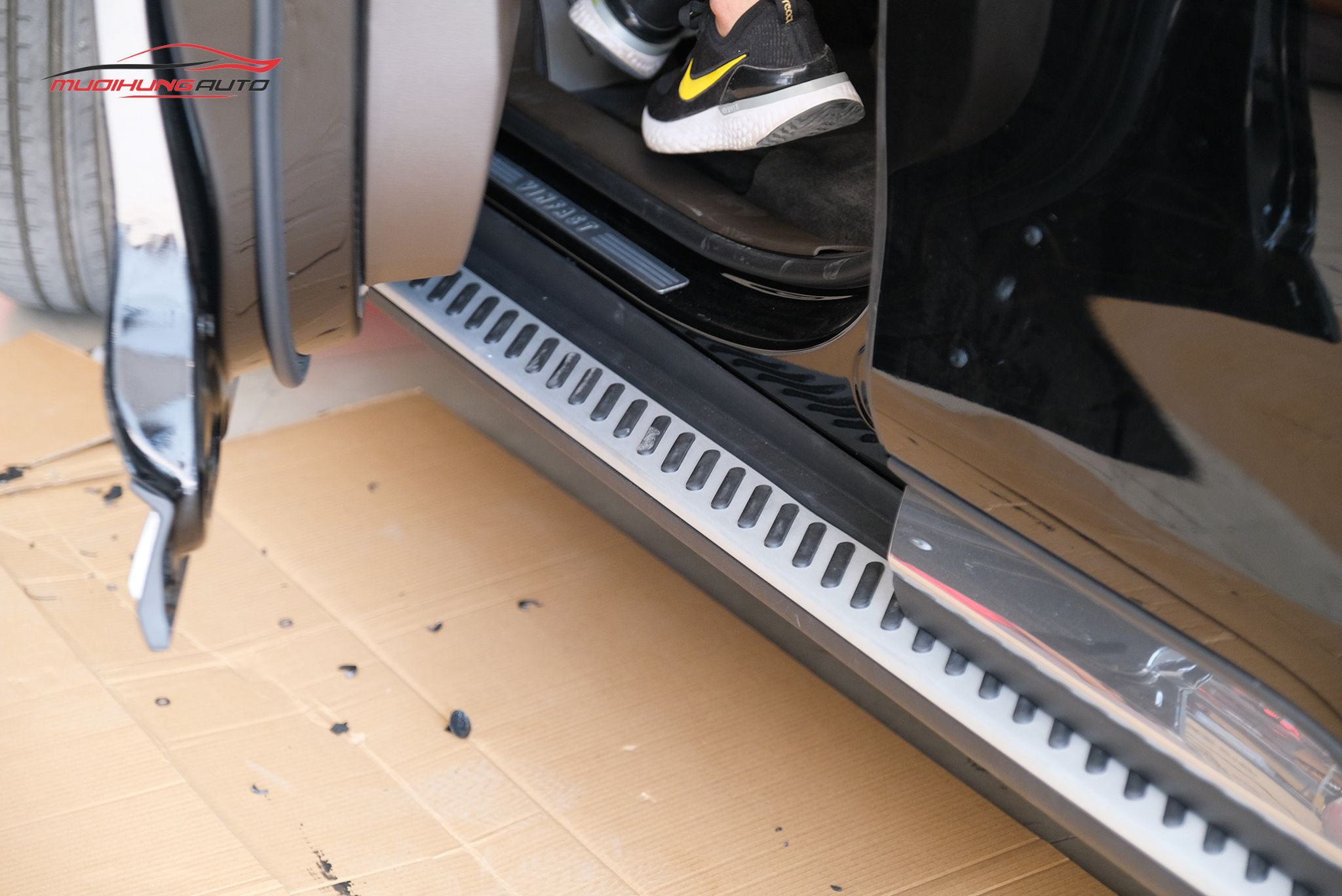 Bệ bước xe Vinfast Lux SA