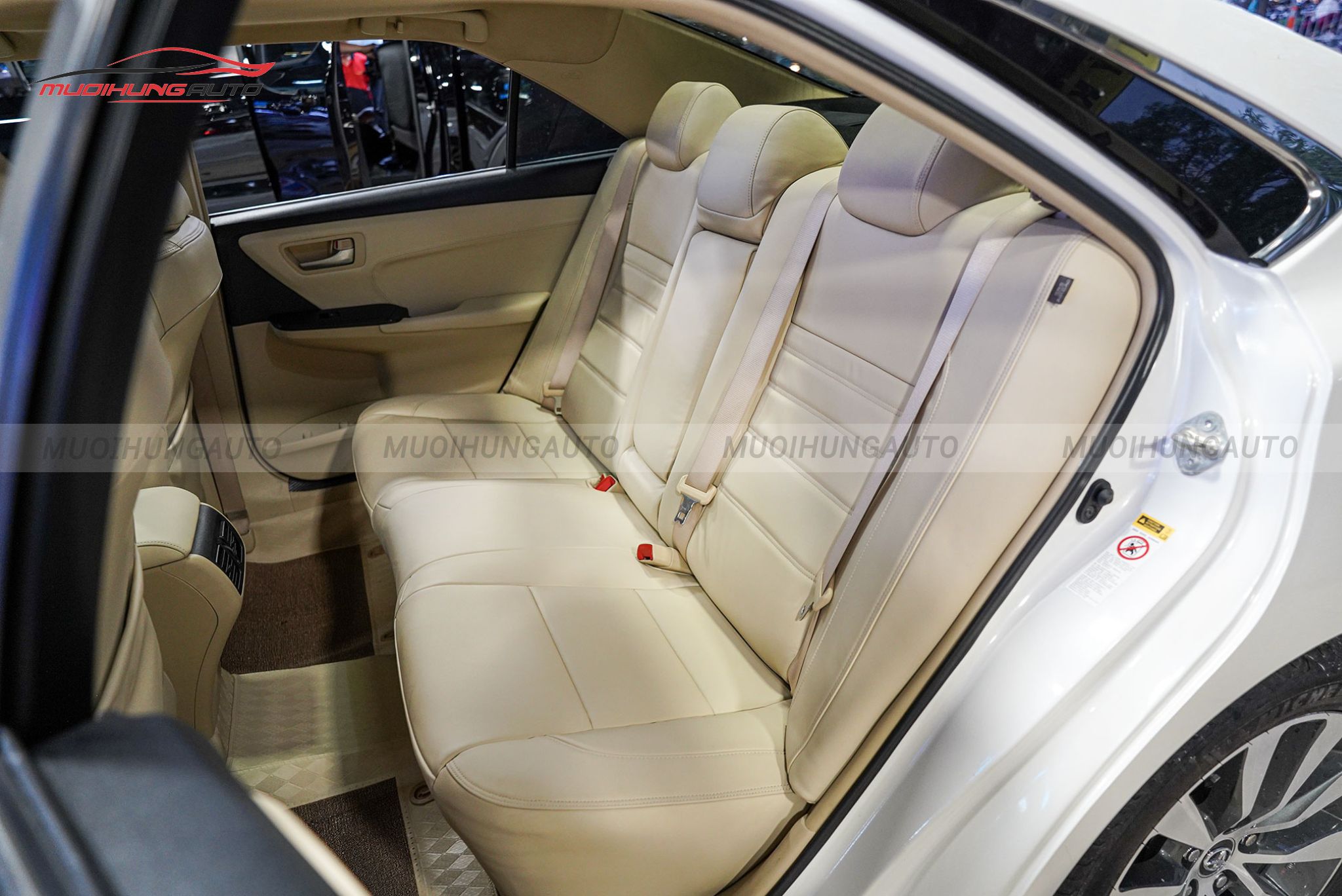 Bọc ghế da cho ô tô Toyota Camry 2014