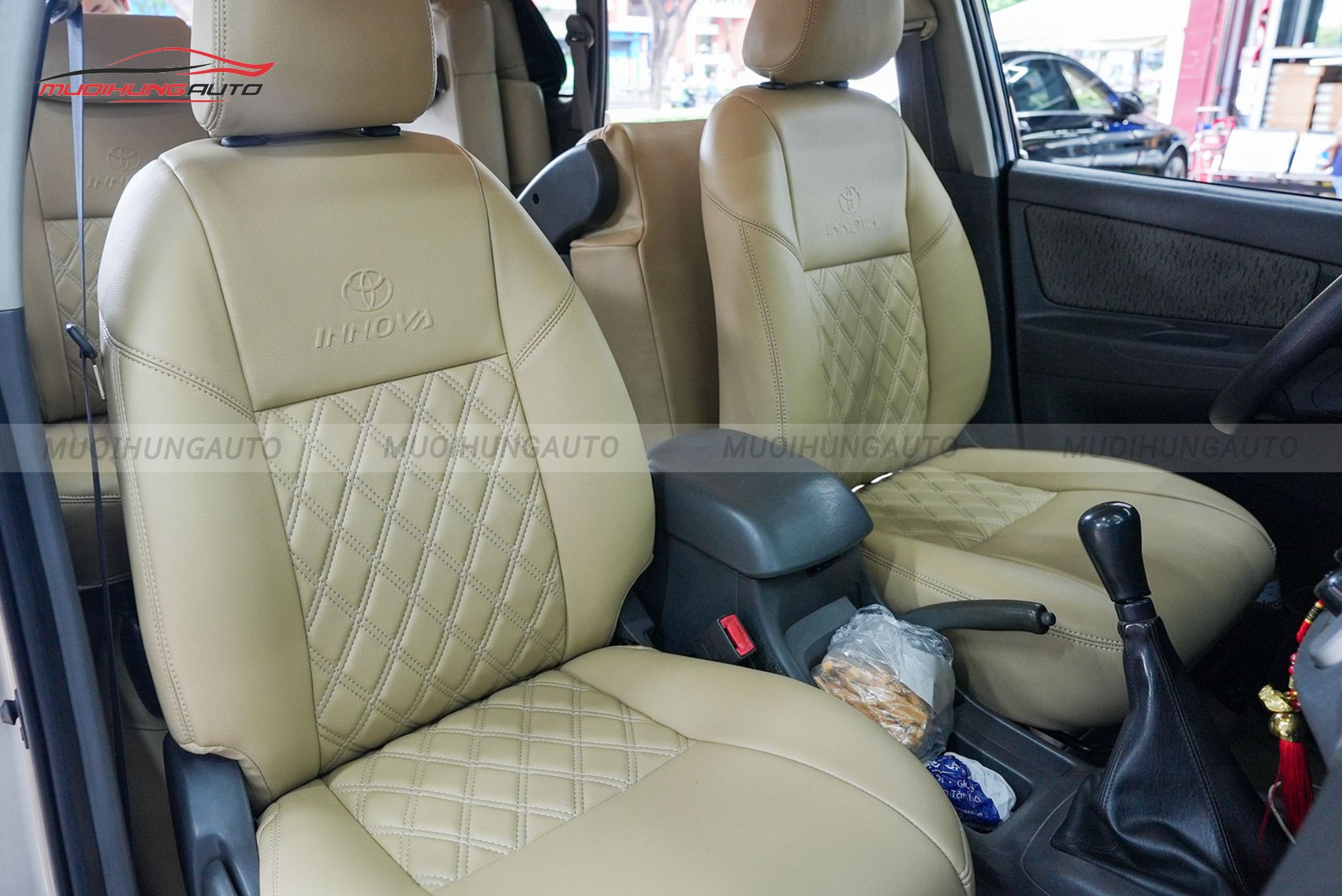 Bọc ghế da cho ô tô Toyota Innova 2013