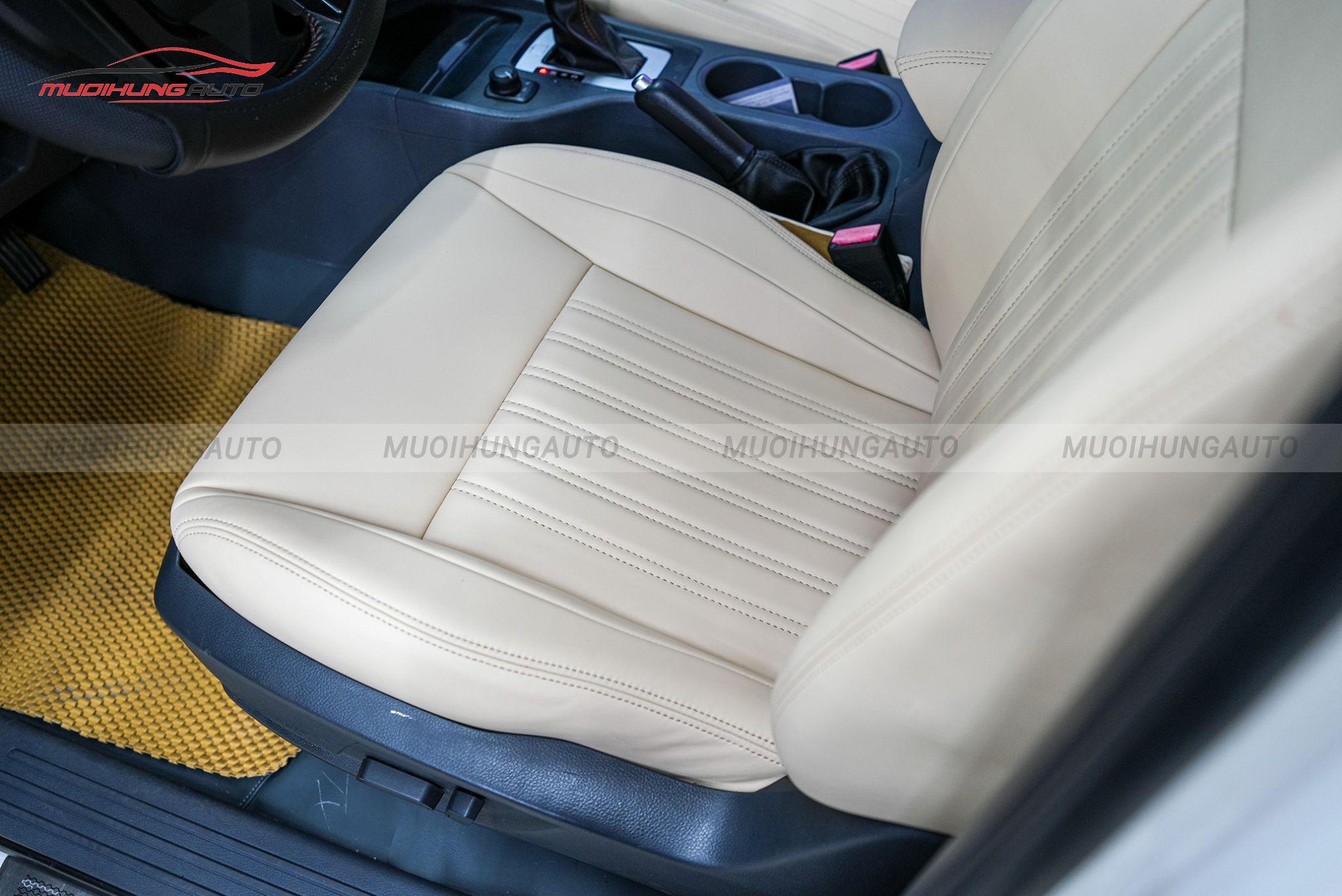 Bọc ghế da cho xe Ford Ranger 2014