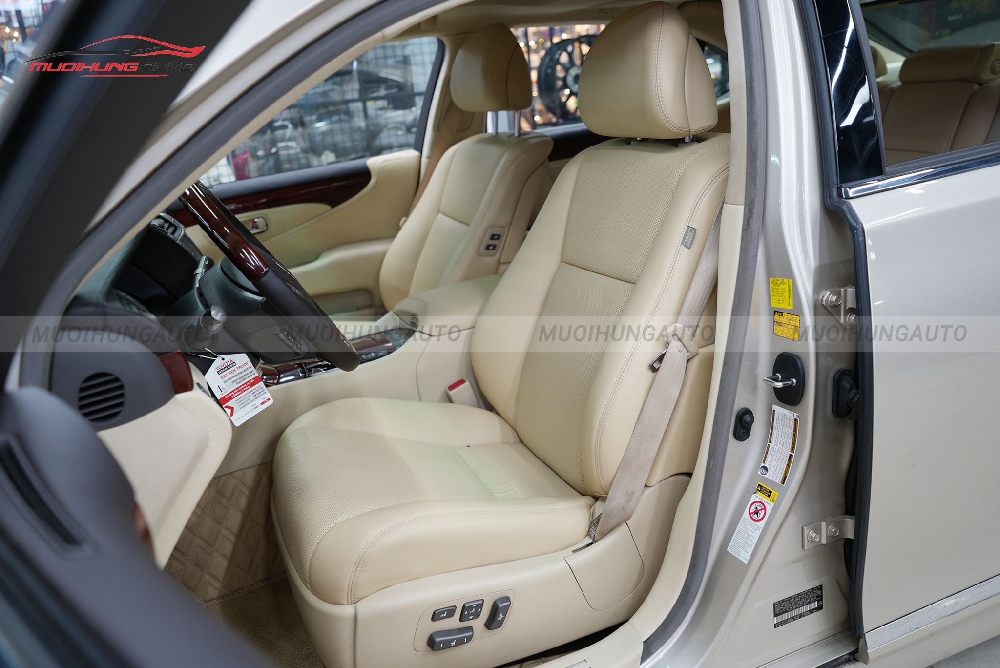 Bọc ghế da cho xe Lexus LS460L