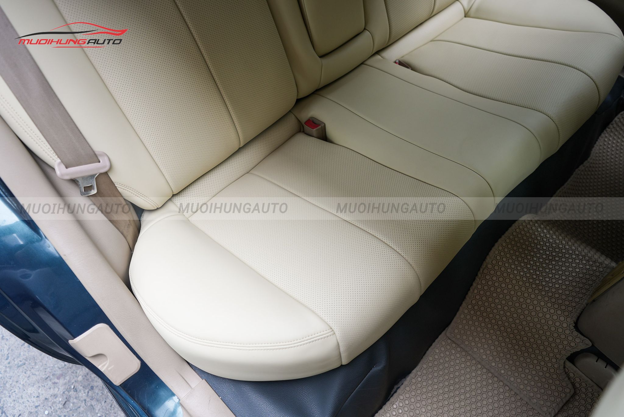 Bọc ghế ô tô Ford Laser 2003