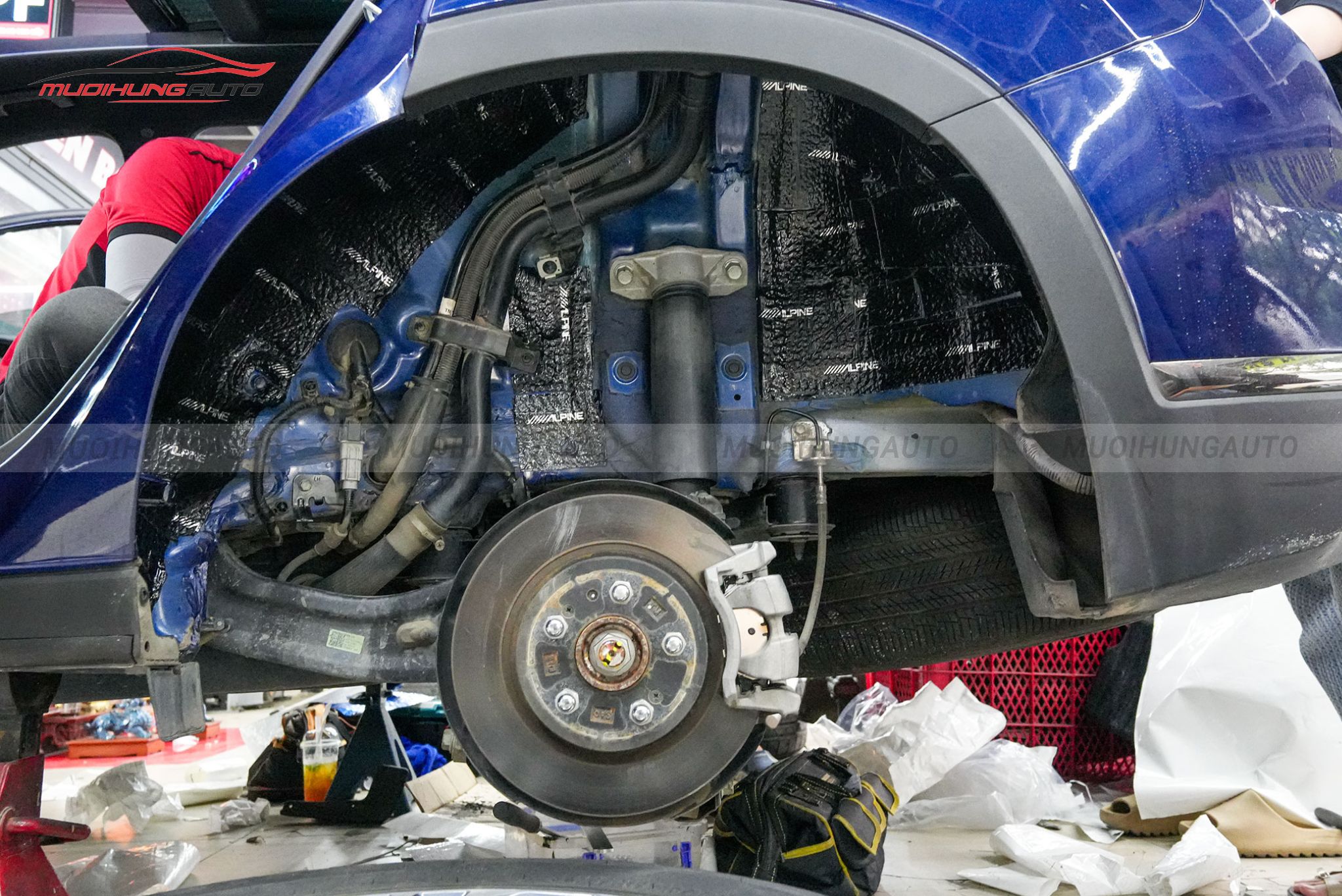 Cách âm 4 hốc bánh xe Hyundai Santafe 2019