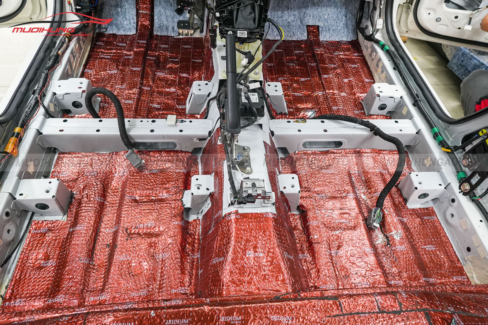 Cách âm chống ồn sàn xe ô tô Vinfast Minio Green