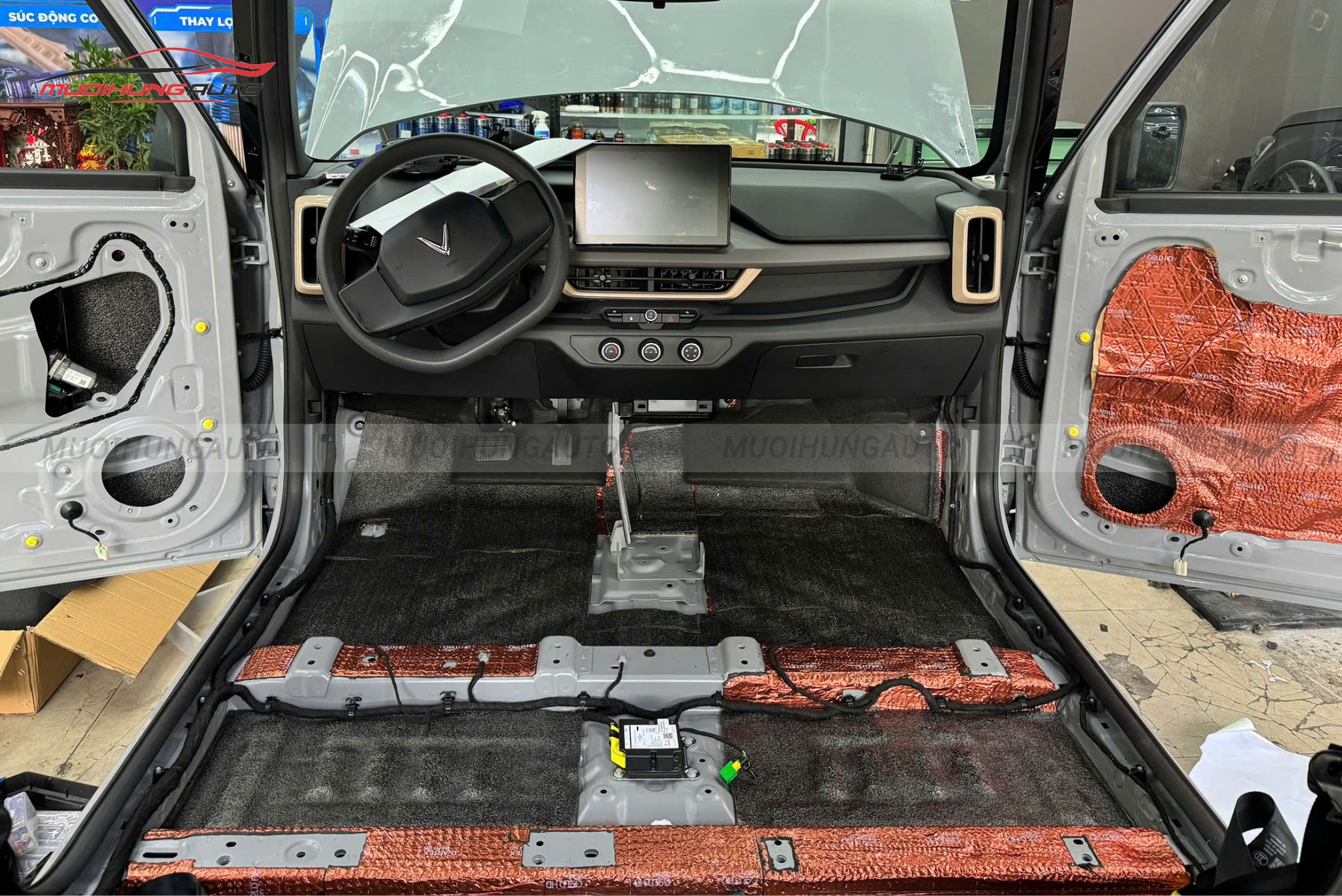 Cách âm chống ồn sàn xe Vinfast VF3