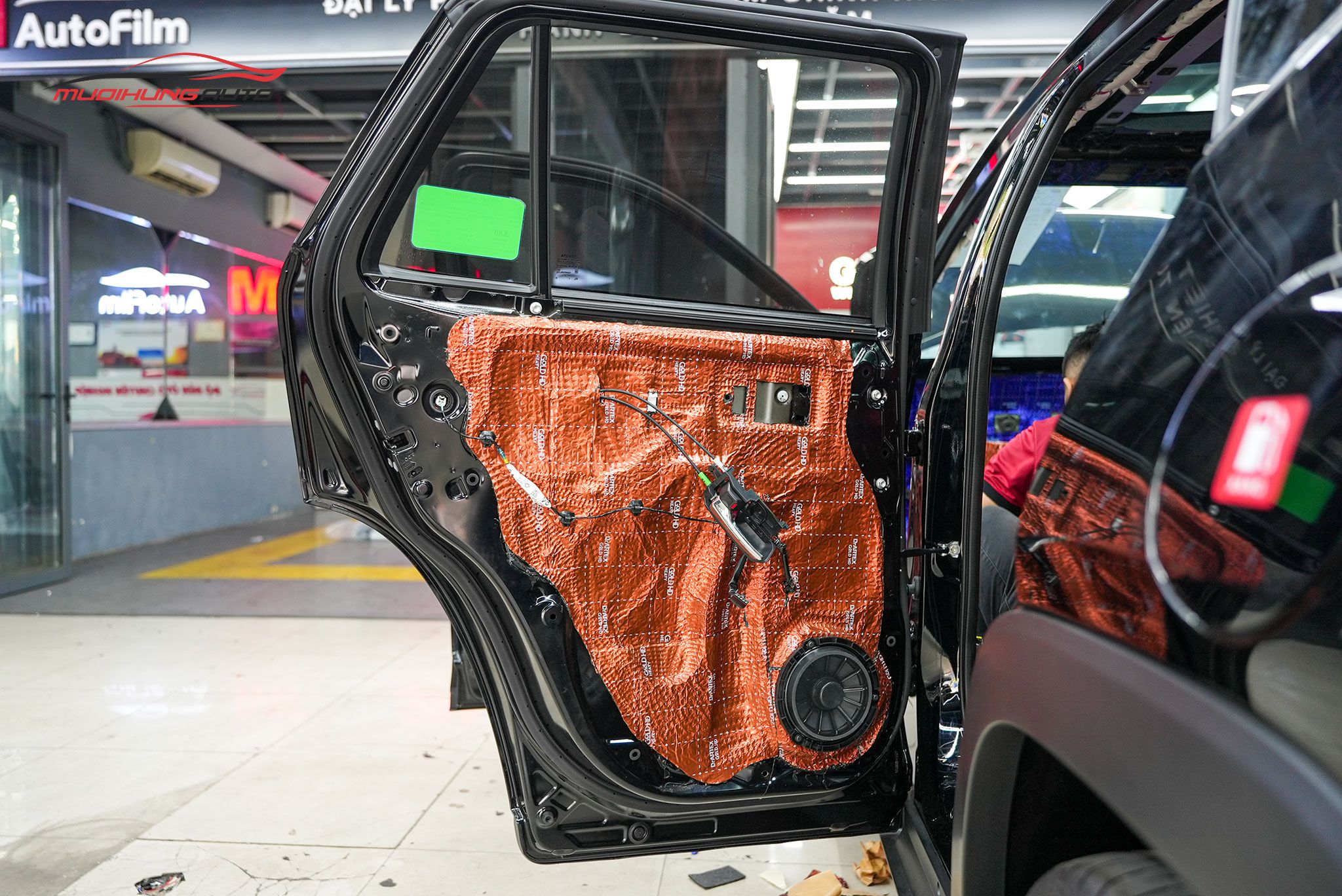 Cách âm cửa xe Toyota Yaris Cross 2024