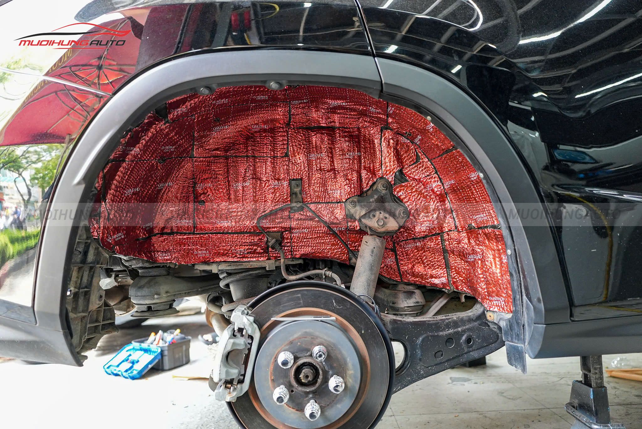 Cách âm hốc bánh ô tô Lexus RX350 2016