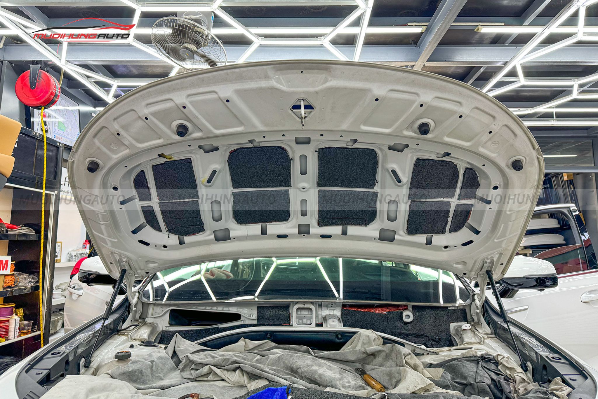 Cách âm nắp capo cho Hyundai Tucson 2024