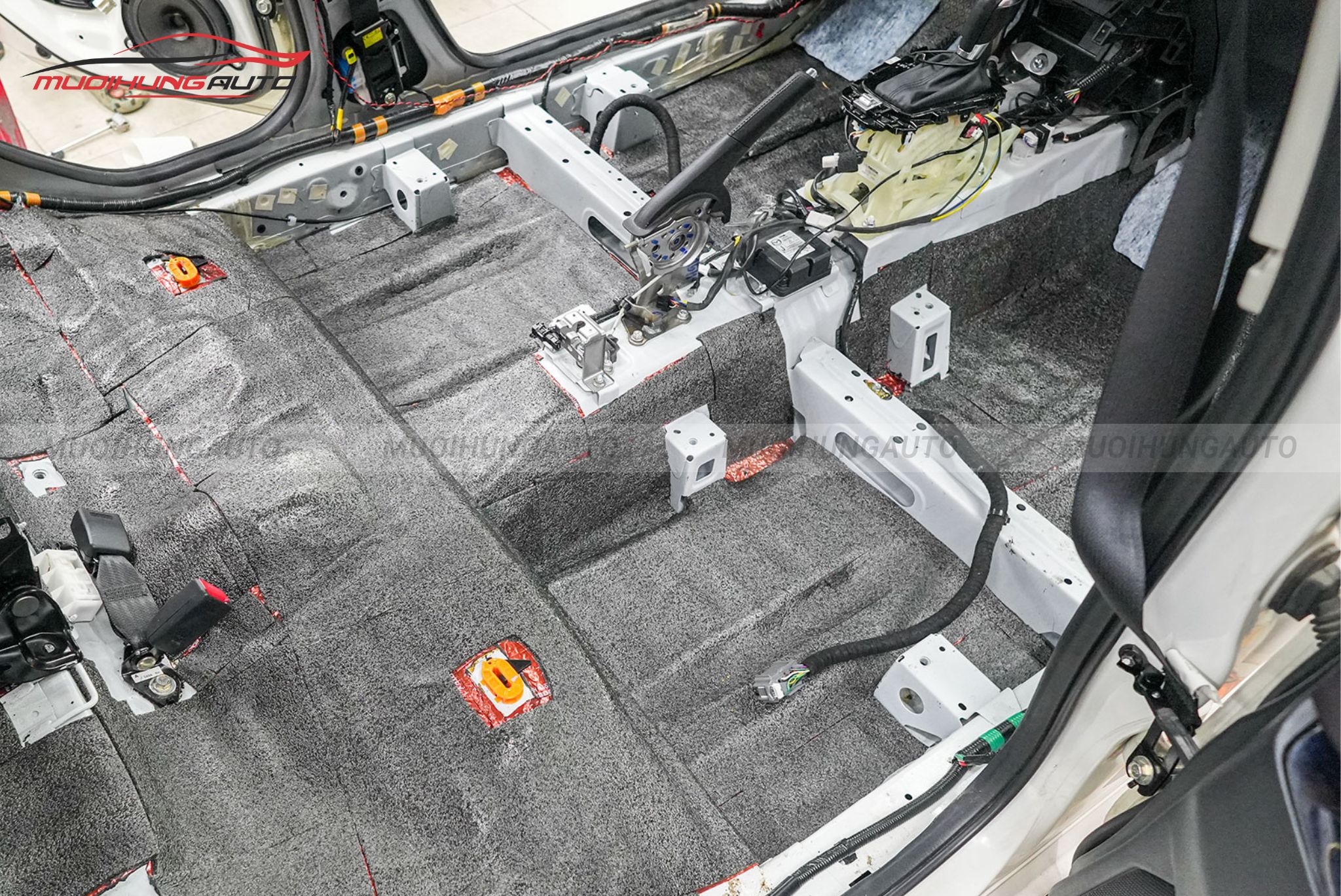 Cách âm sàn xe Vinfast Minio Green