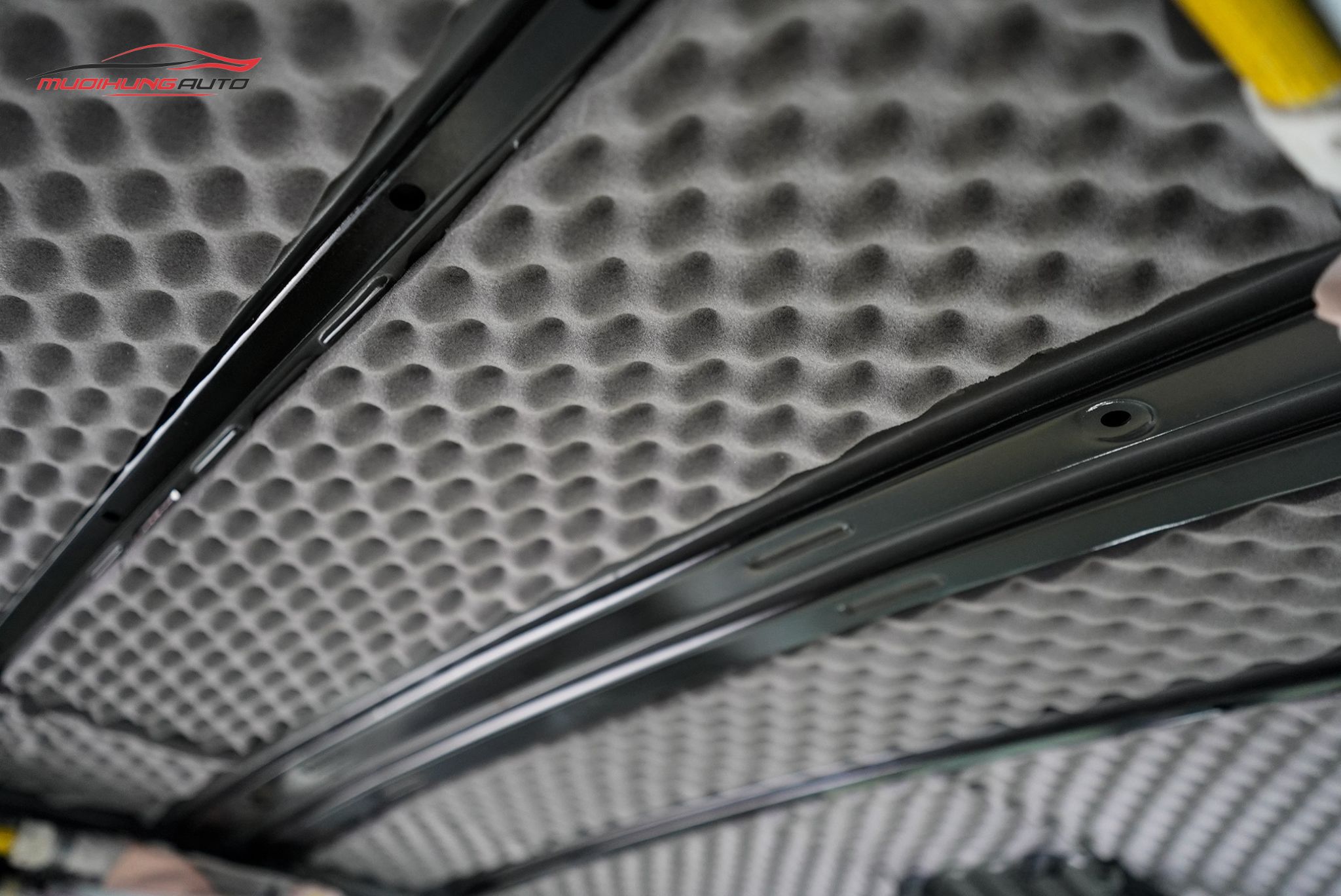 Cách âm trần xe hơi Toyota Camry 2015