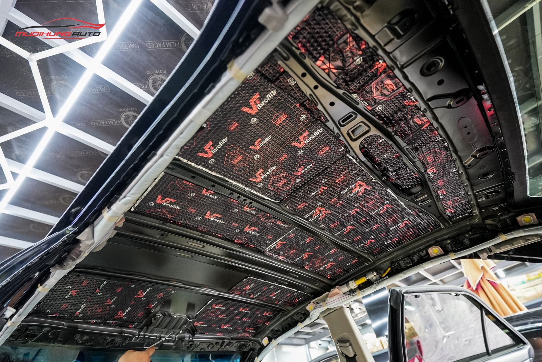 Cách âm trần xe Toyota Camry 2015