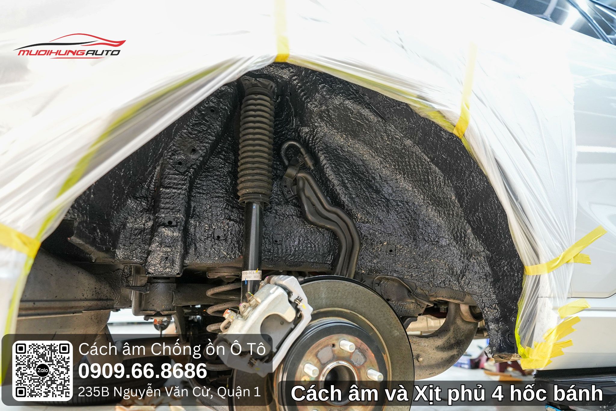 Cách âm và xịt phủ 4 hốc bánh ô tô 5 chỗ