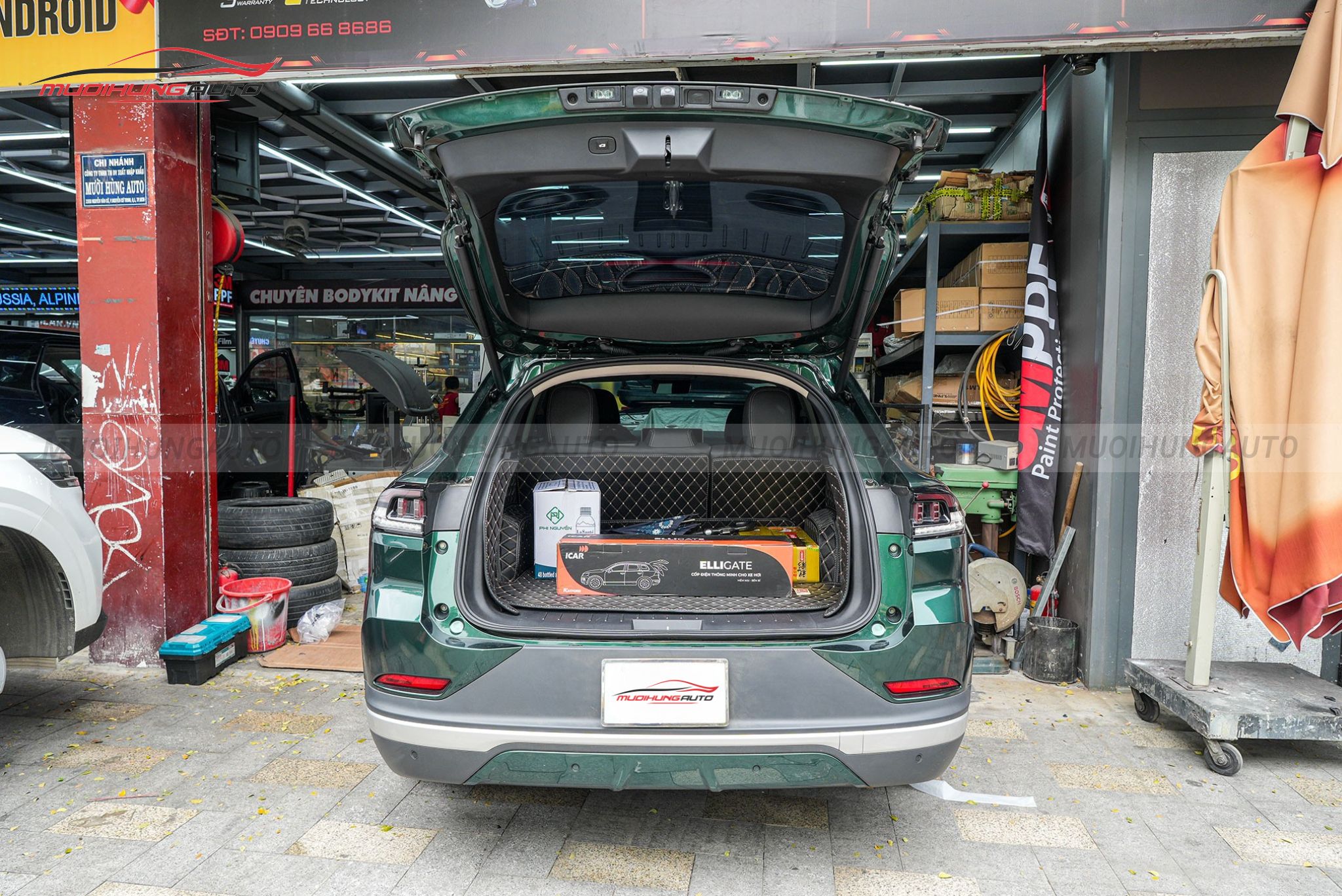 Cốp điện ô tô Vinfast VF8 2024