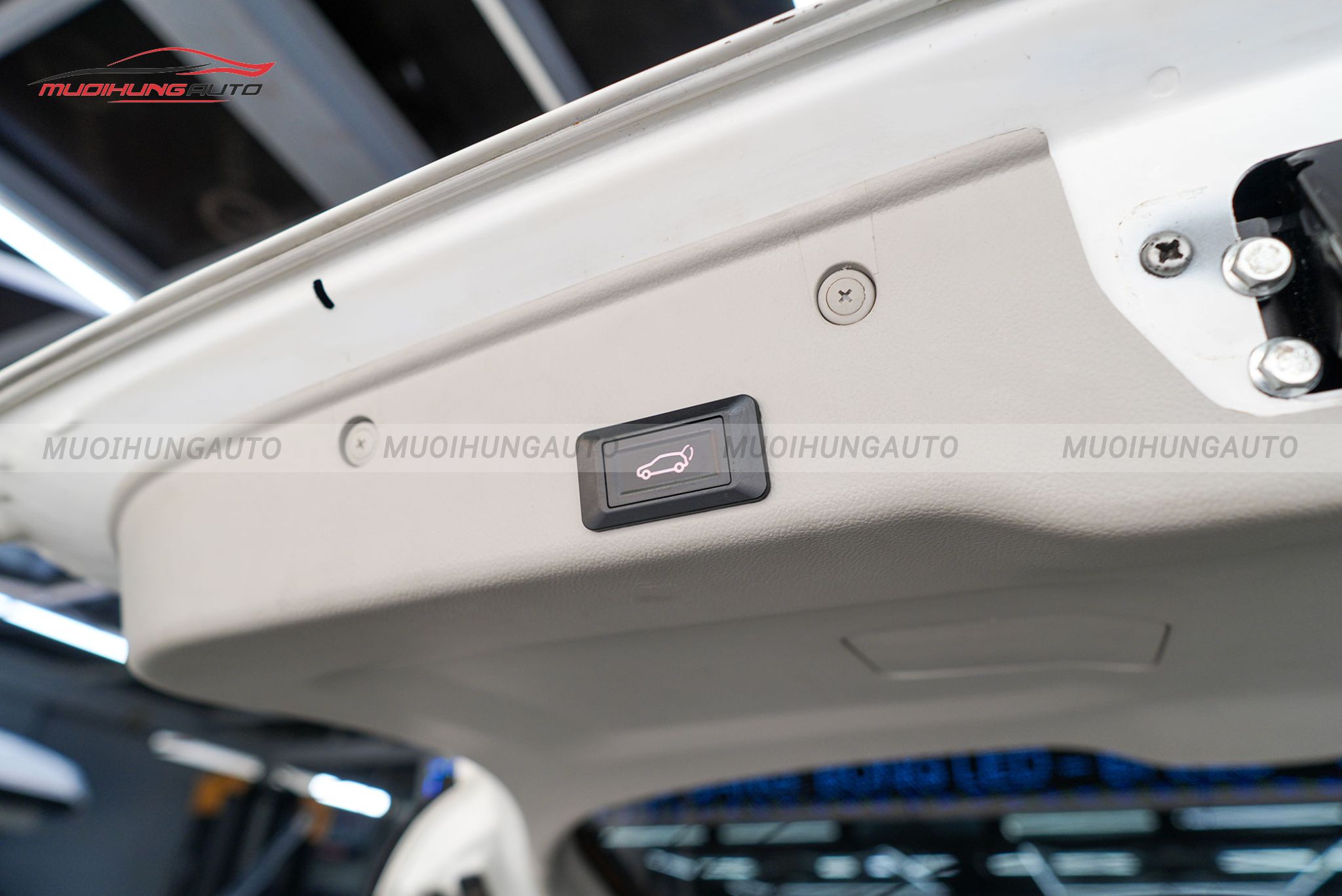 Cốp điện xe hơi Chevrolet Captiva