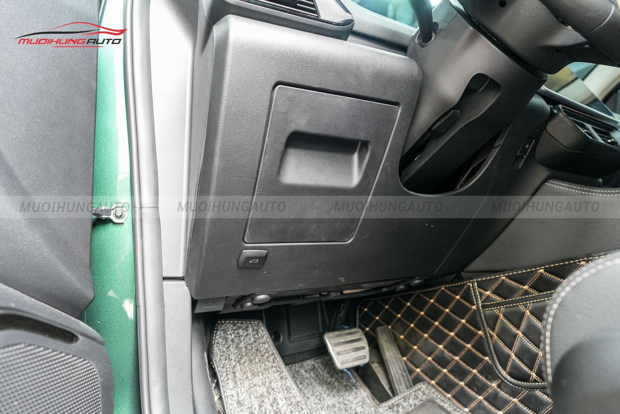 Cốp điện xe hơi Vinfast VF8 2024