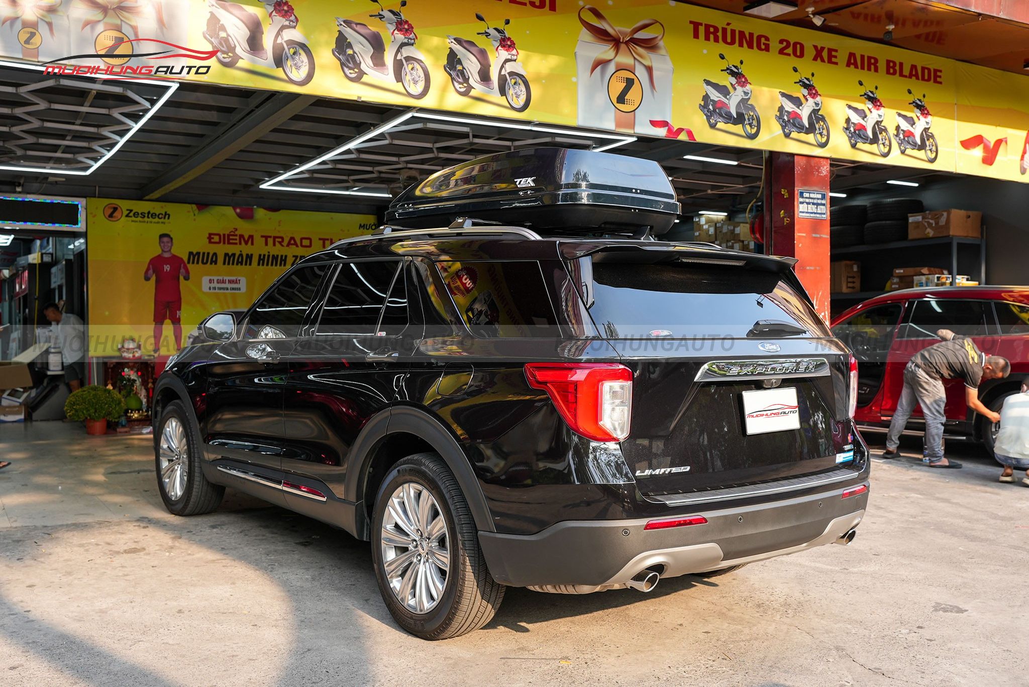 Cốp nóc ô tô Ford Explorer 2022