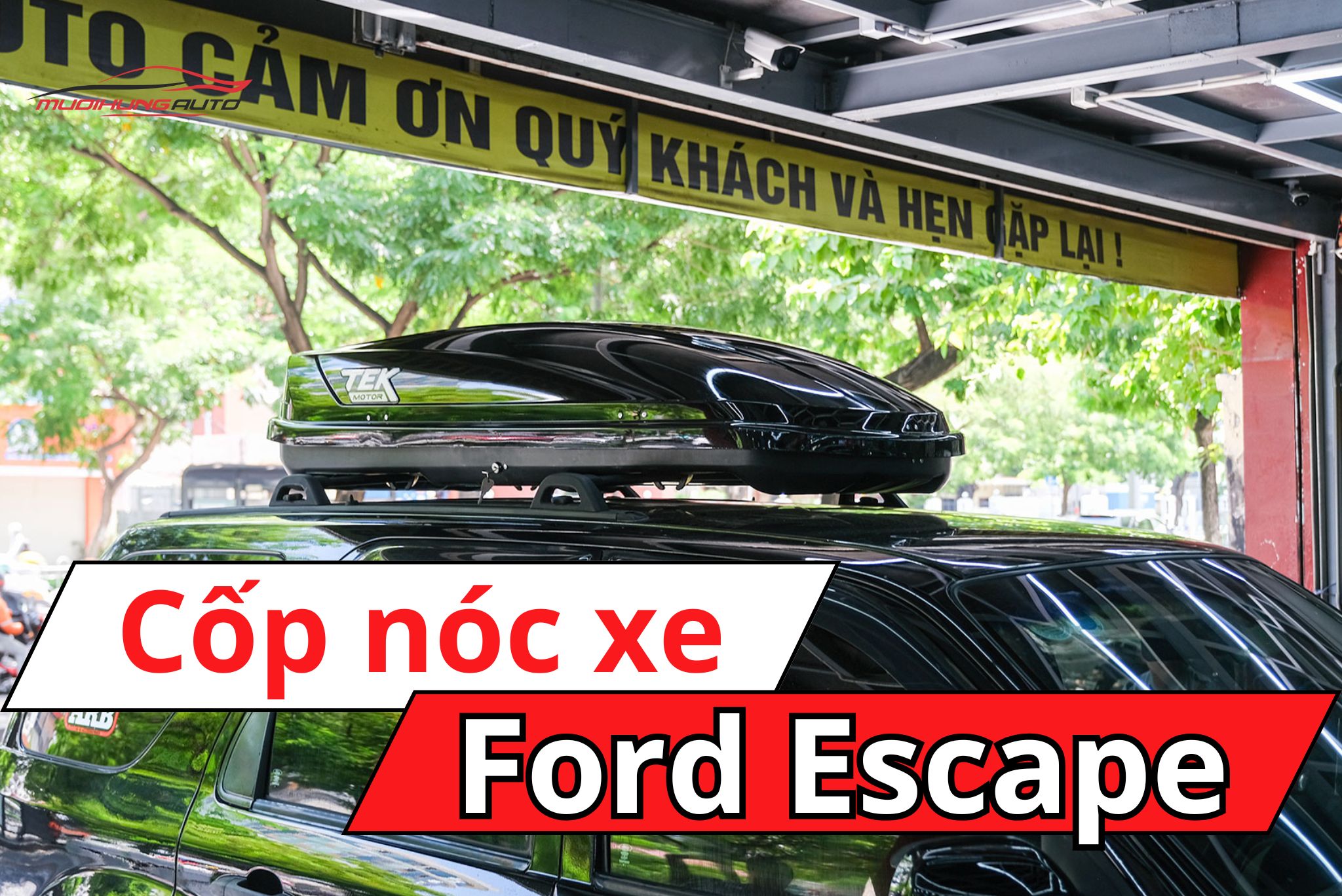 Cốp nóc phi thuyền Ford Escape