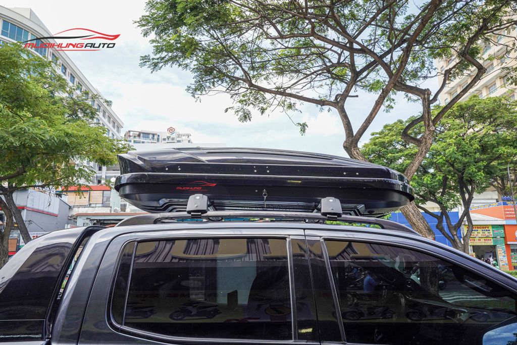 Cốp nóc phi thuyền xe Ford Ranger 2016