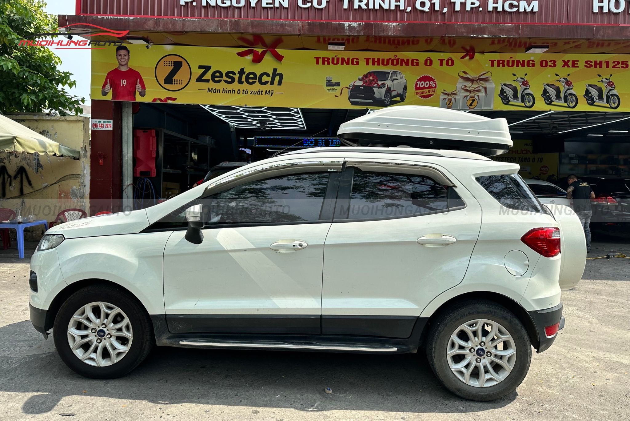 Cốp nóc xe Ford Ecosport 2015