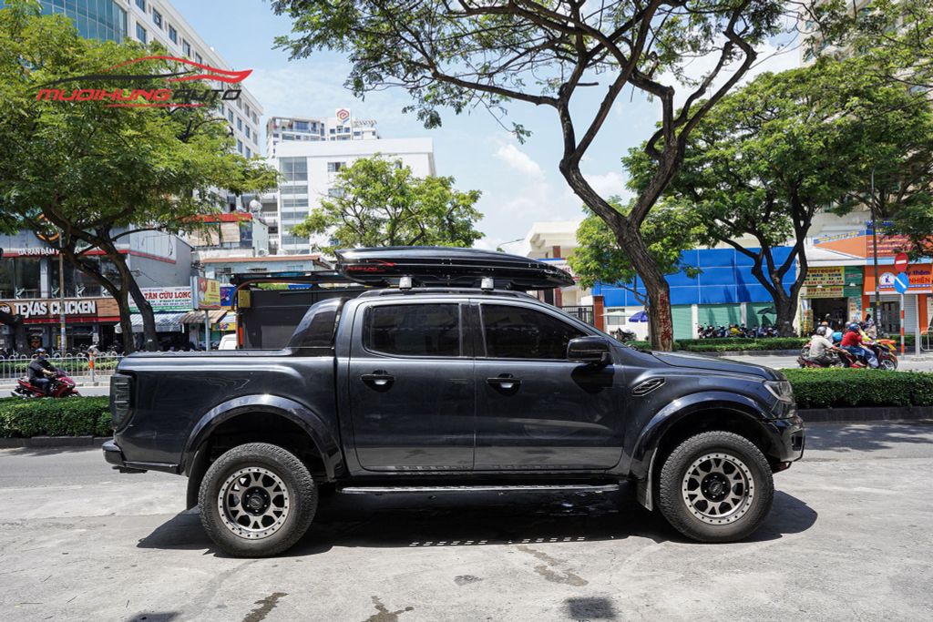 Cốp nóc xe Ford Ranger