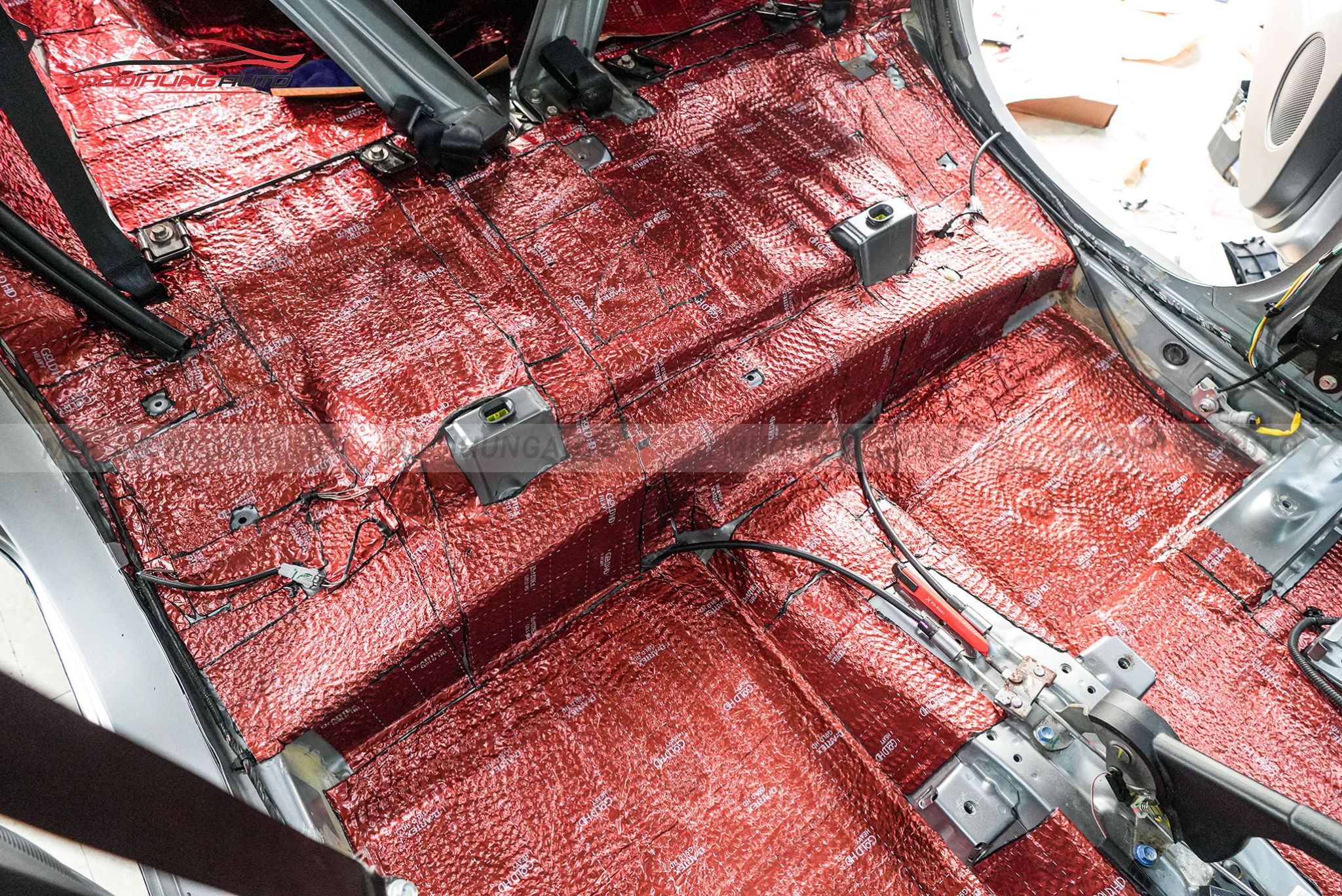 Dán cách âm sàn xe Mitsubishi Attrage 2016