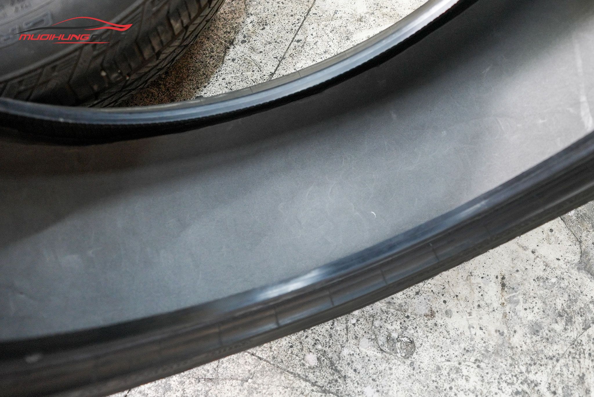 Dán Tấm Dán Chống Nổ Lốp Cho Xe Peugeot 5008