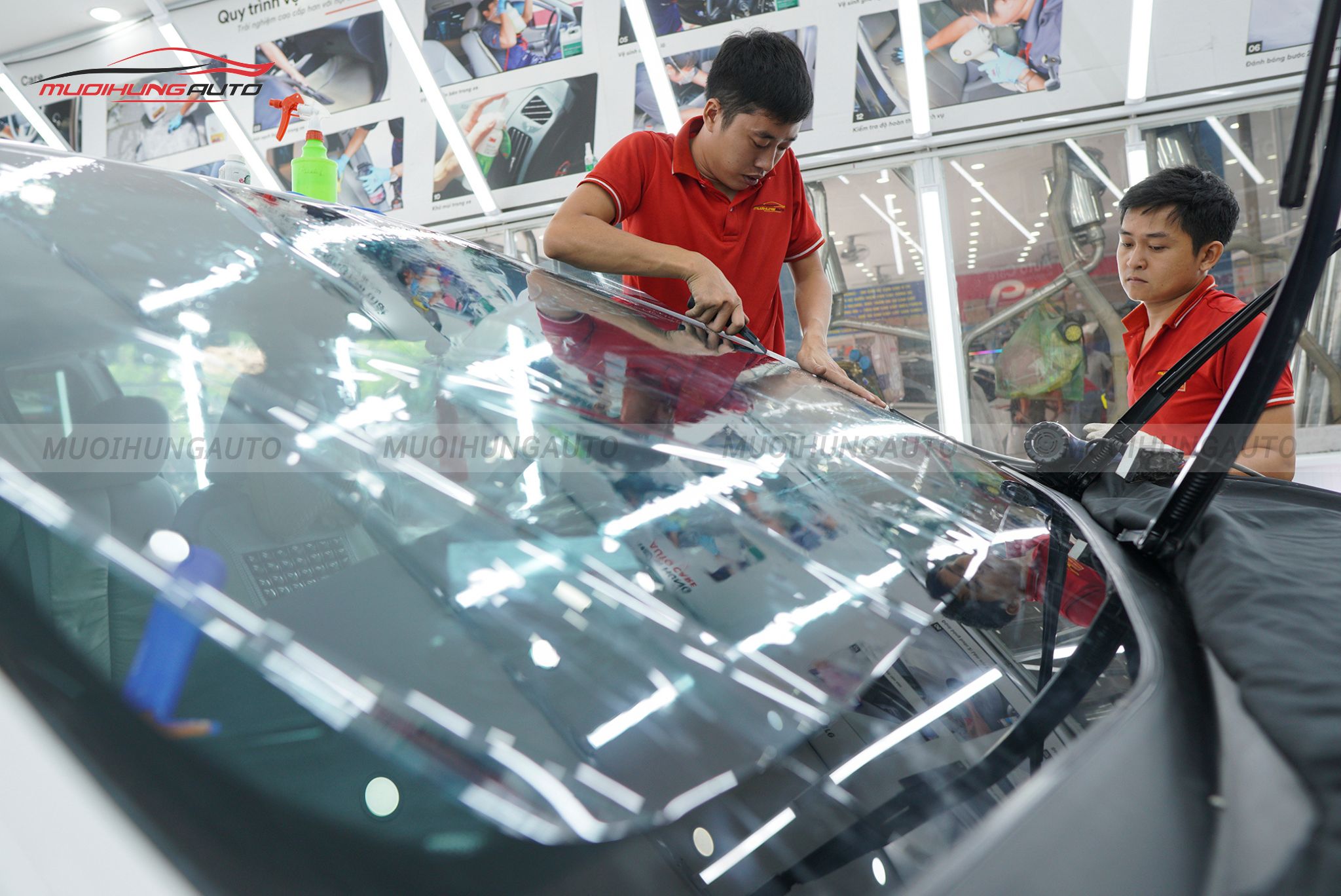 Dán phim cách nhiệt 3M cho ô tô Toyota Sienna 2013