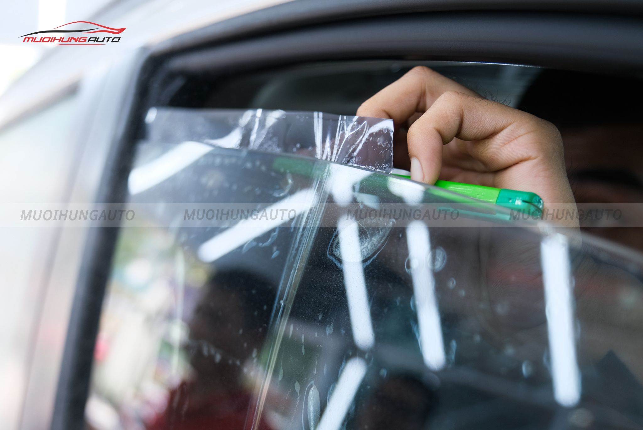 Dán phim cách nhiệt 3M cho Toyota Rush