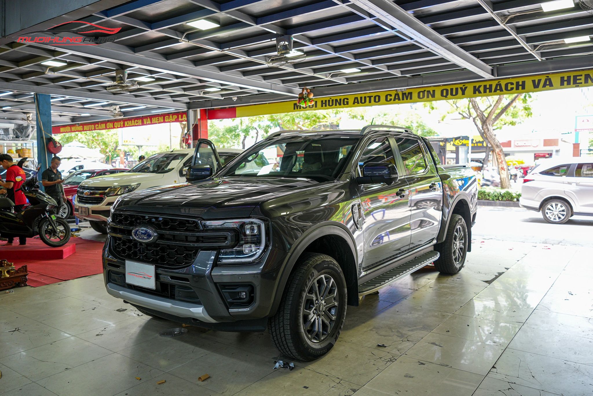 Dán phim cách nhiệt 3M ô tô Ford Ranger 2023