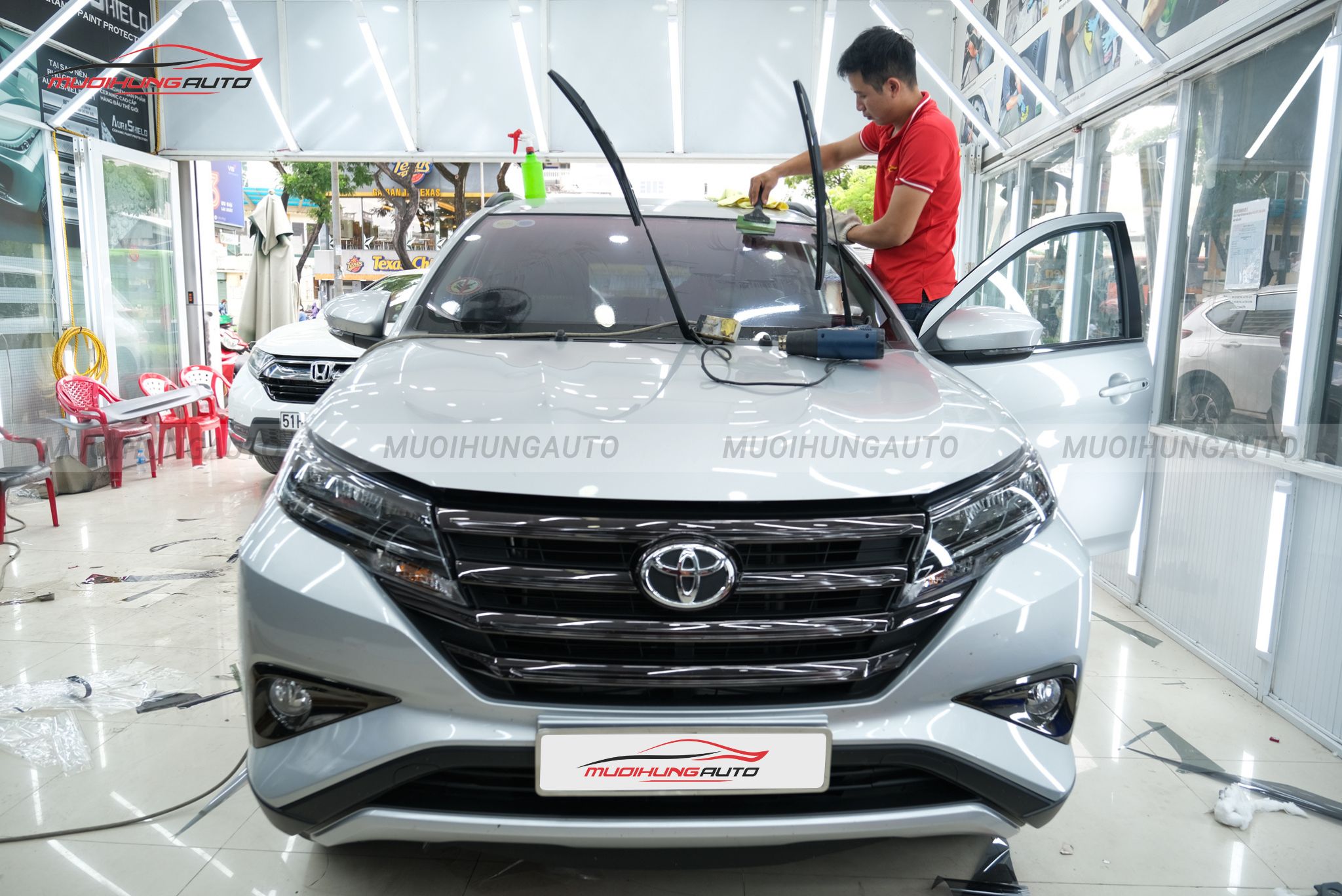 Dán phim cách nhiệt 3M ô tô Toyota Rush