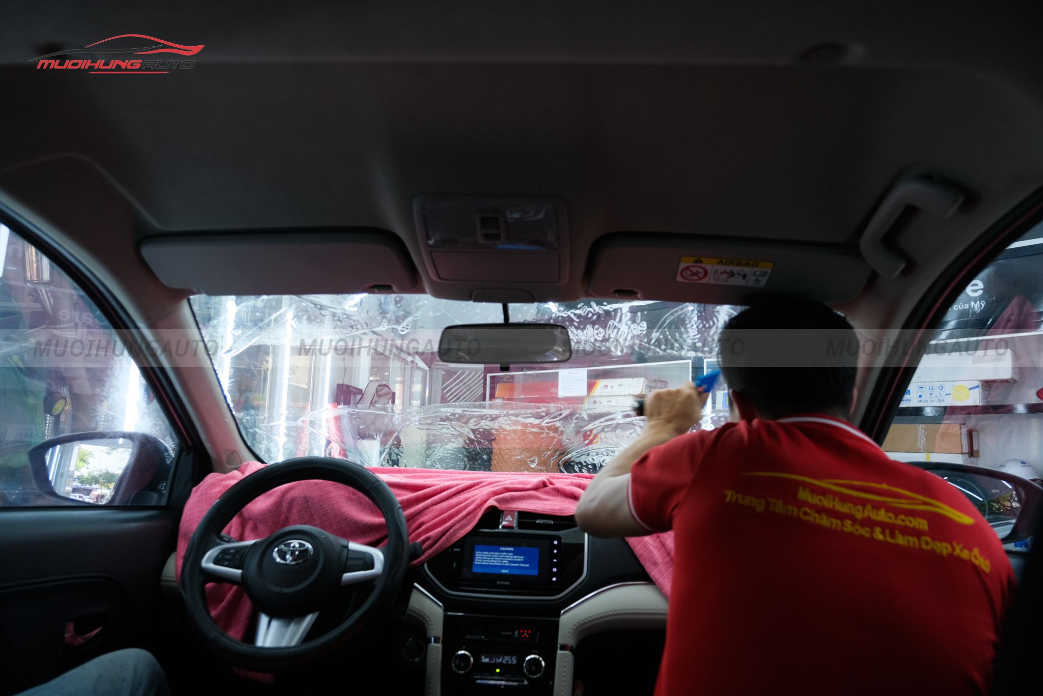 Dán phim cách nhiệt 3M Toyota Rush