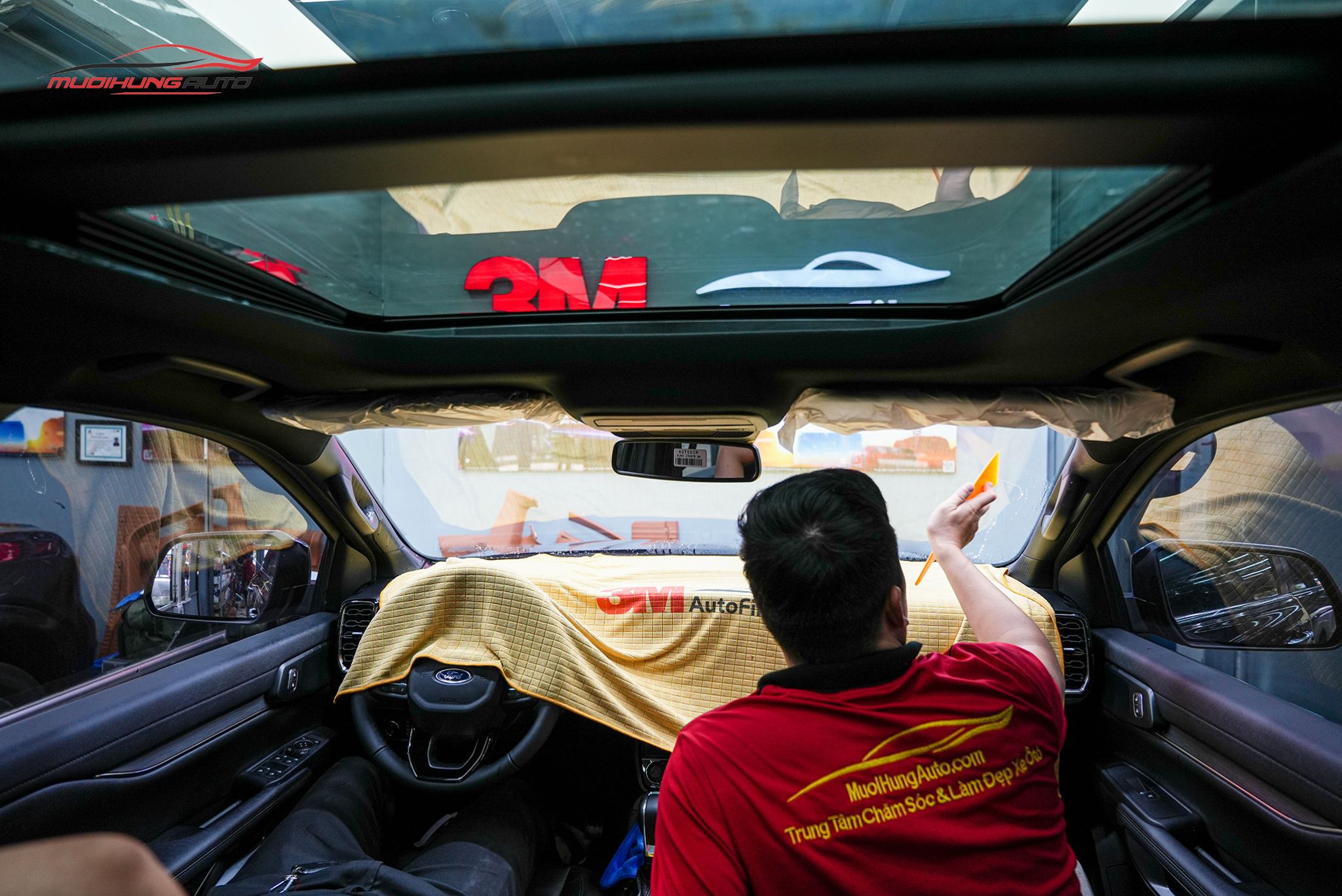 Dán phim cách nhiệt 3M xe Ford Everest 2022
