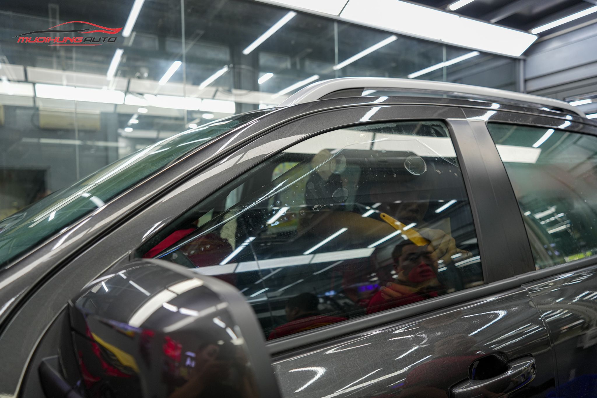 Dán phim cách nhiệt 3M xe Ford Ranger 2023