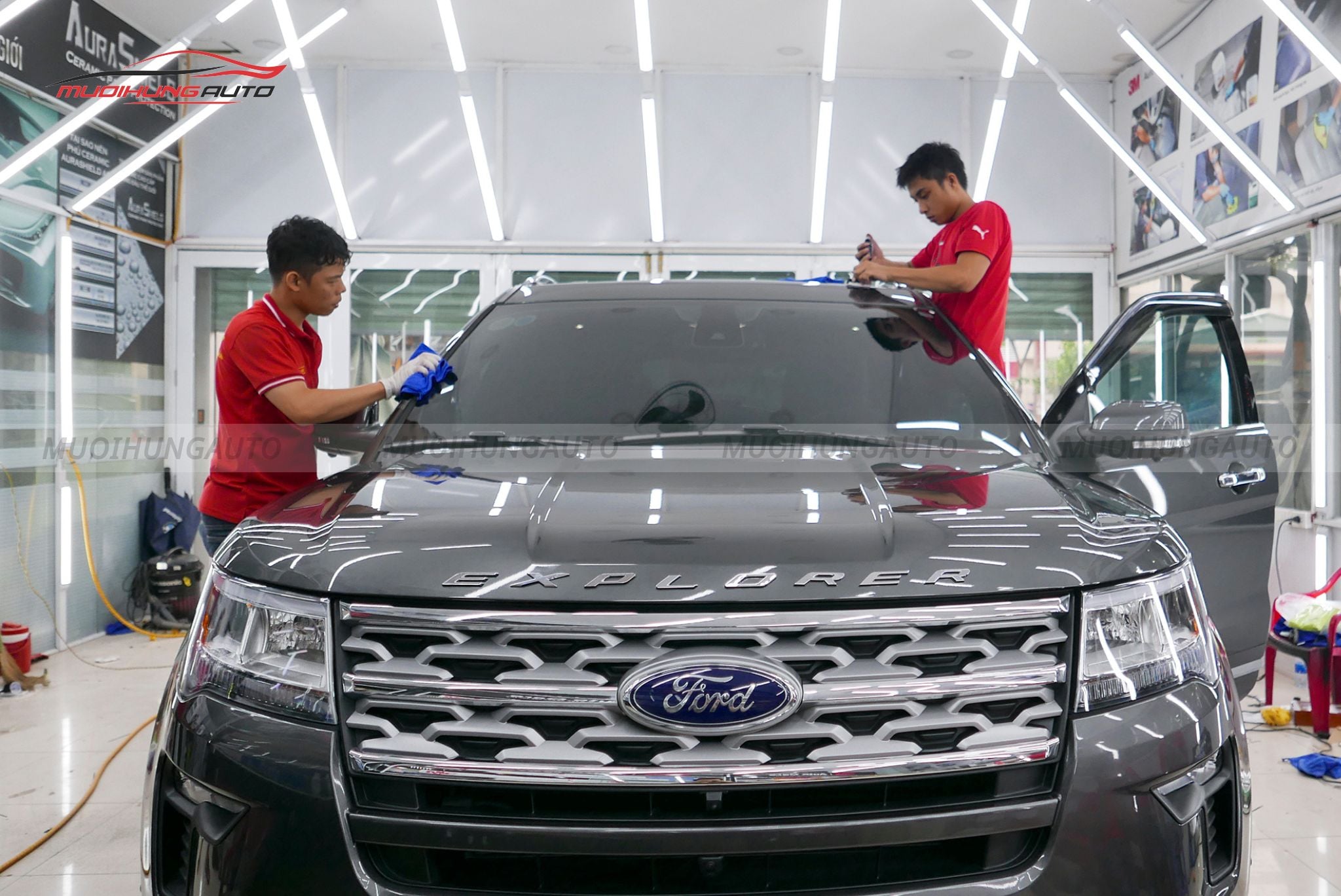 Đánh bass xe ô tô Ford Explorer 2019