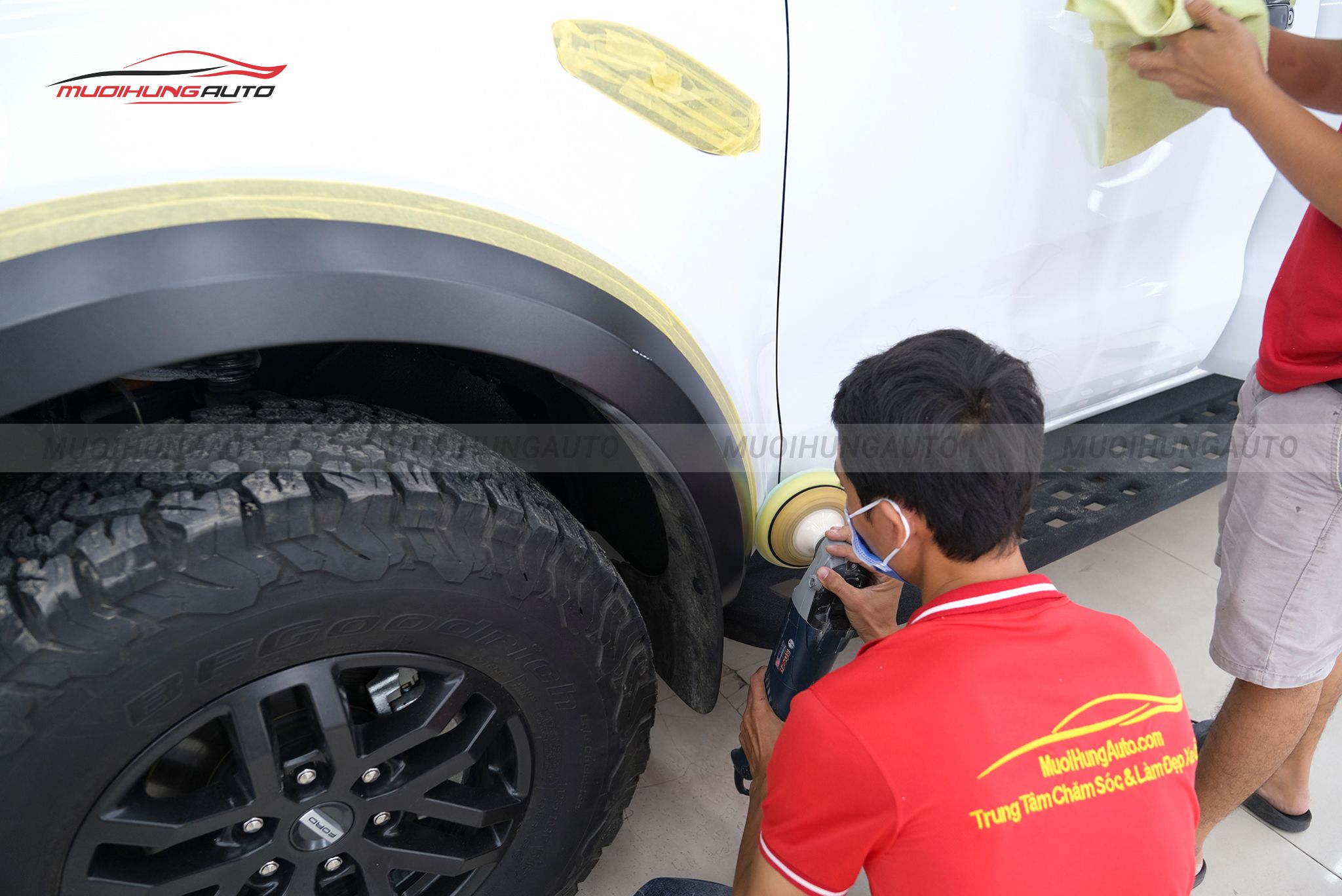 Đánh bóng sơn xe hơi Ford Raptor 2019