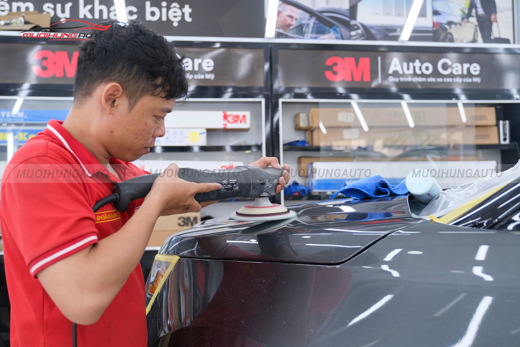 Đánh bóng xe ô tô Ford Explorer 2019