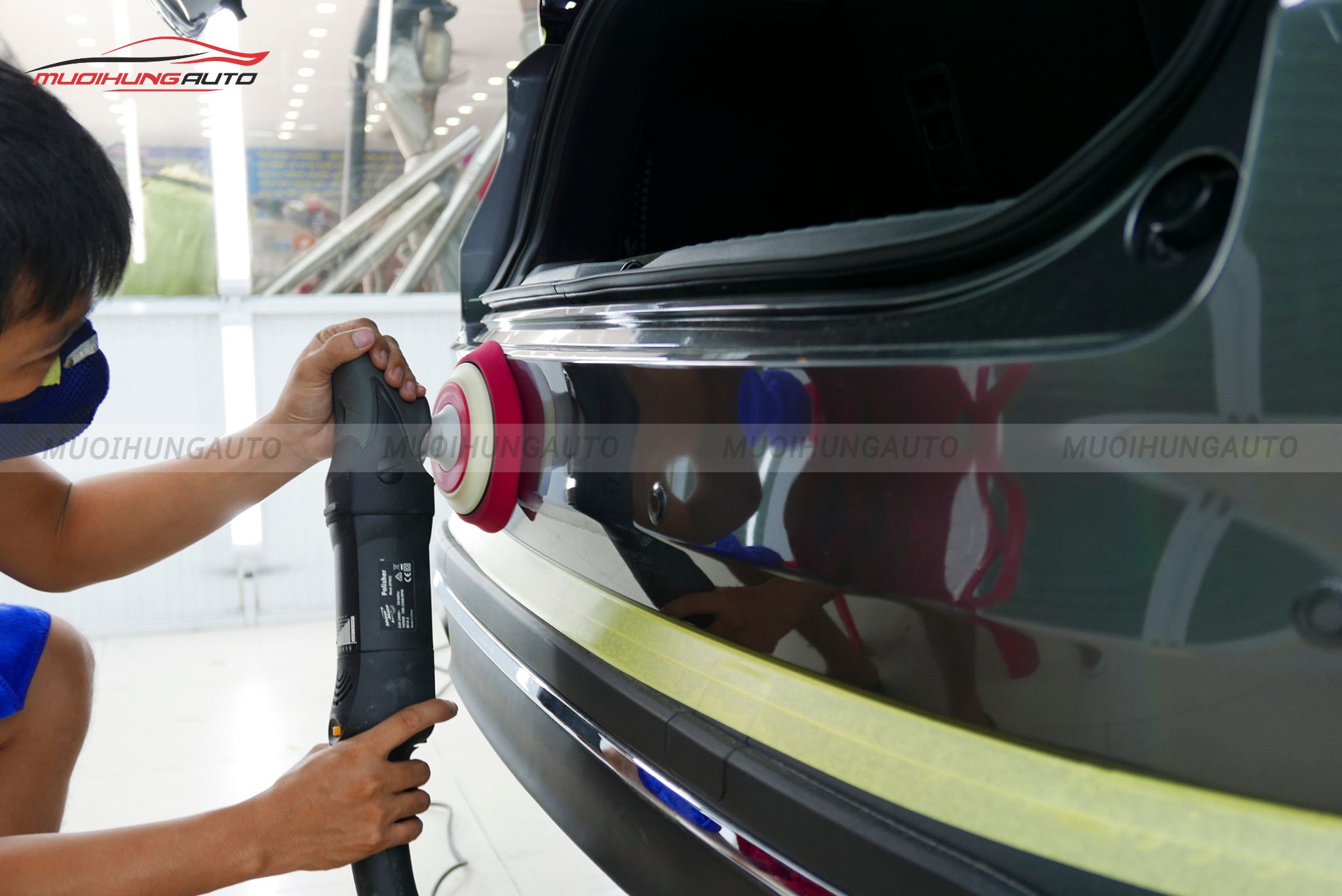 Dịch vụ đánh bóng xe ô tô Mazda CX8