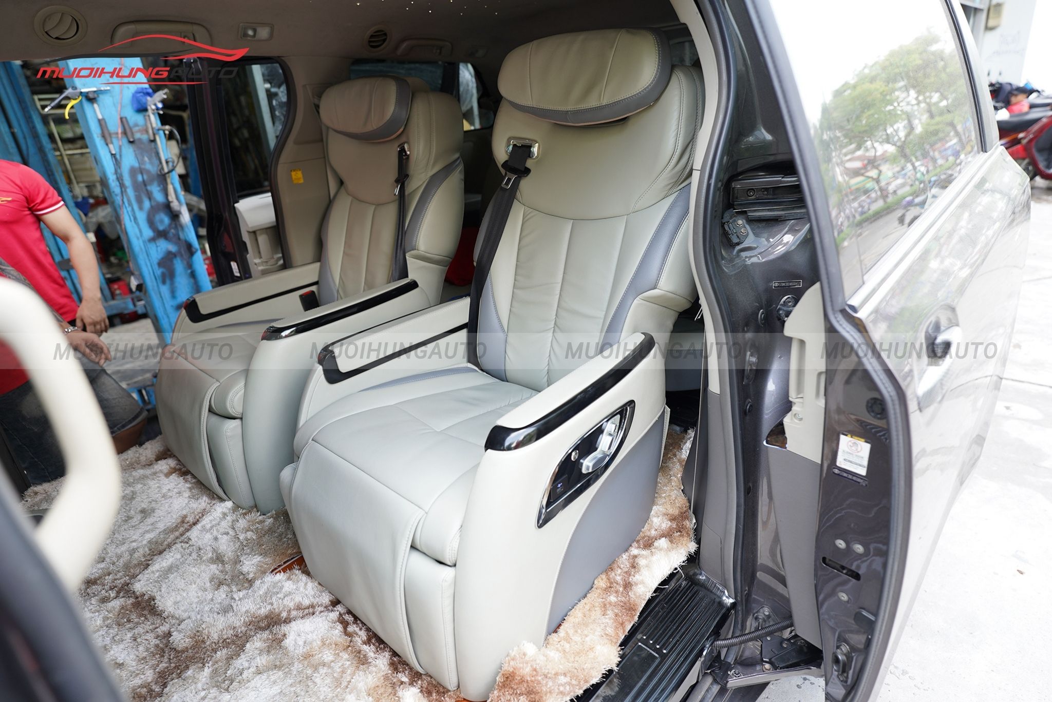 Độ ghế chỉnh điện ô tô Toyota Sienna