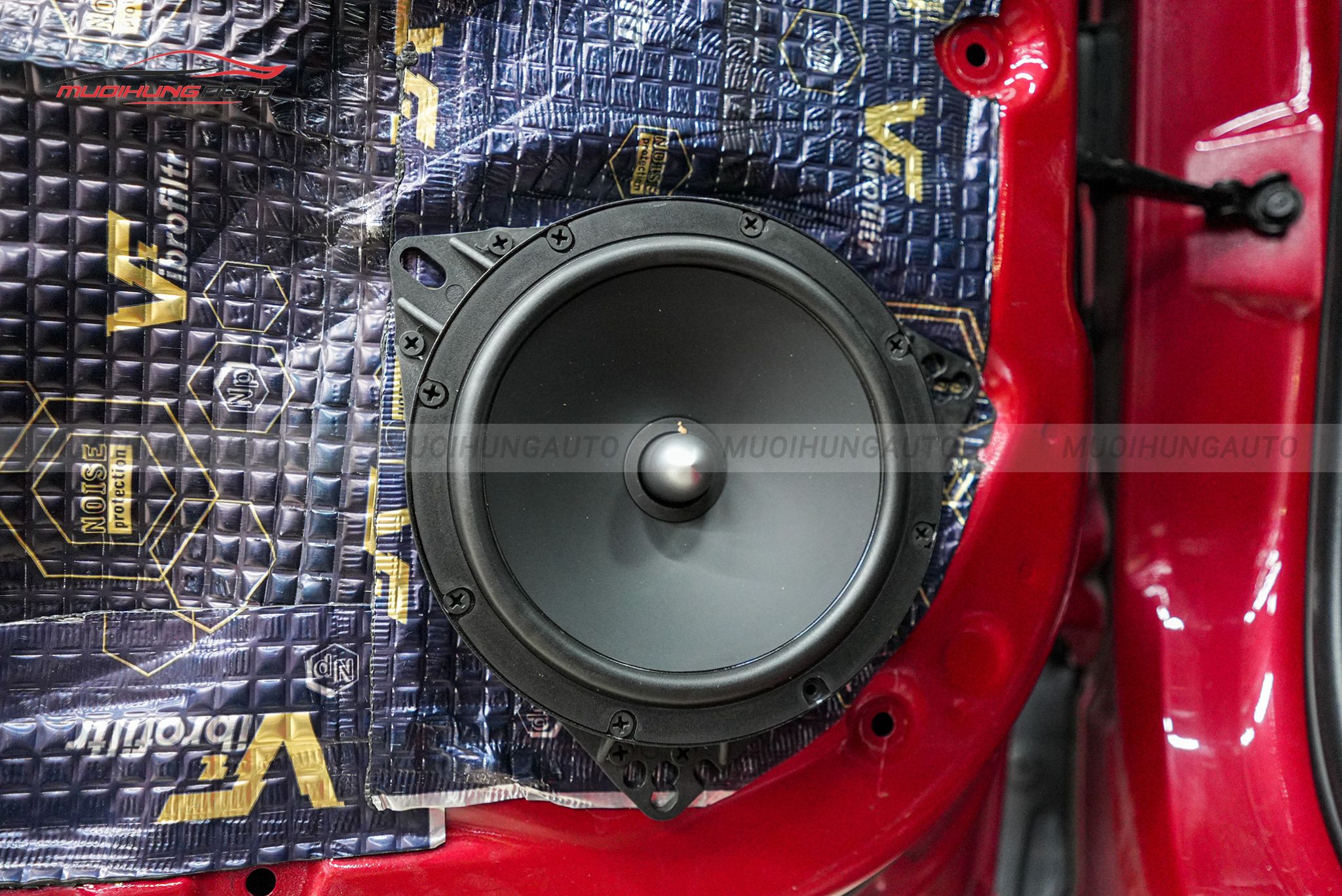 Độ loa cánh cho ô tô Hyundai i10