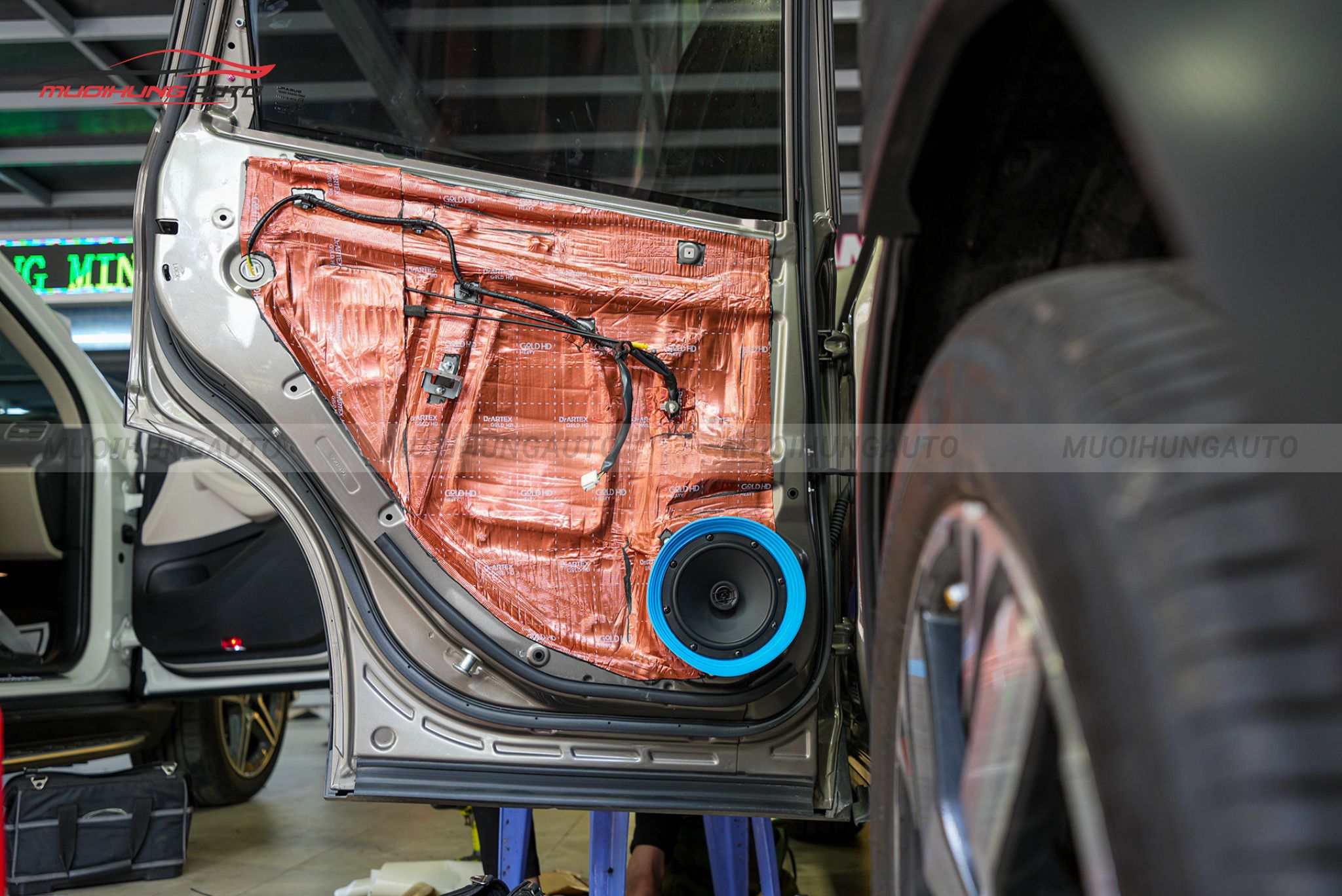 Độ loa cánh cửa cho xe ô tô Subaru Forester 2021