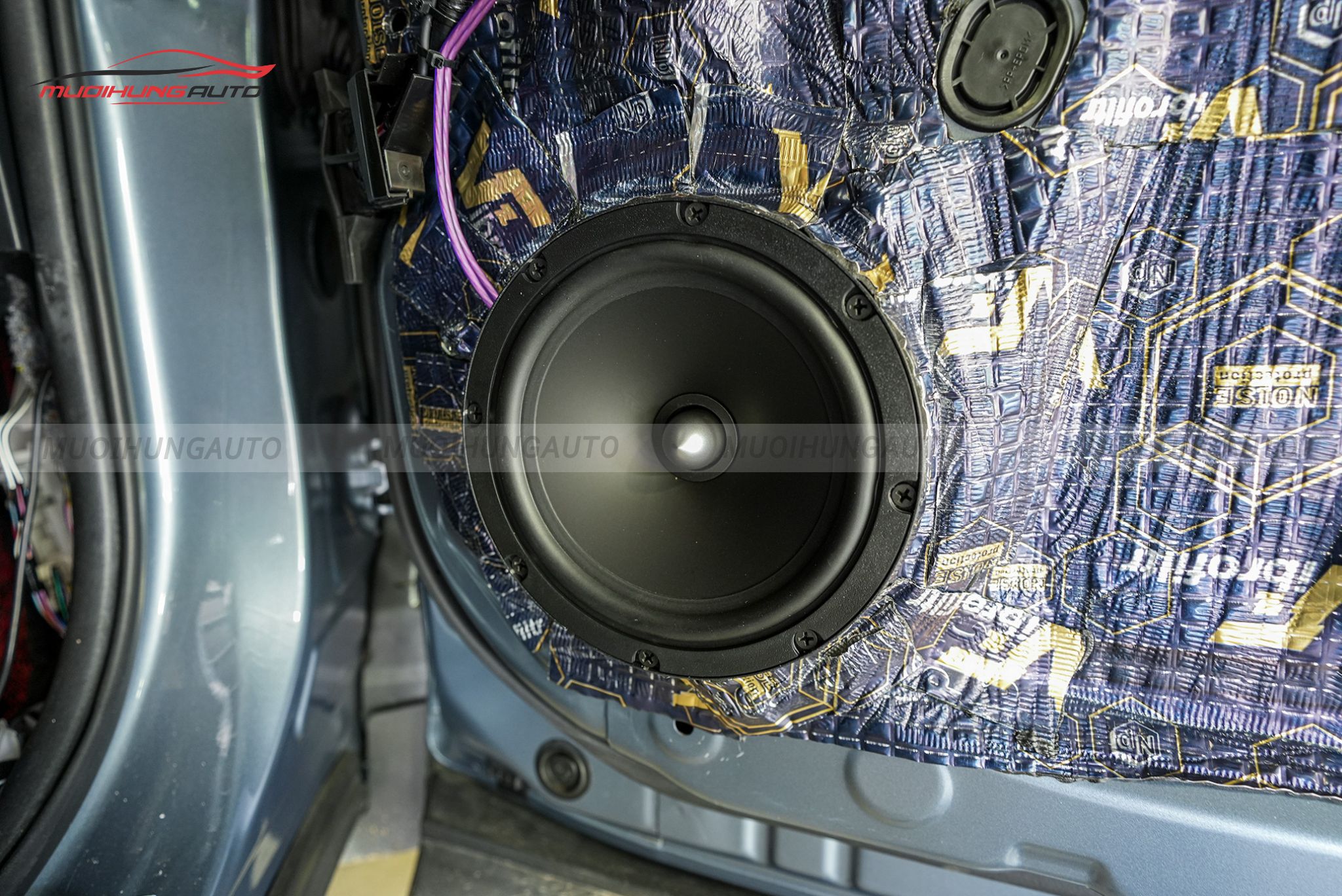 Độ loa cánh cửa cho xe ô tô Toyota Corolla Cross 2022